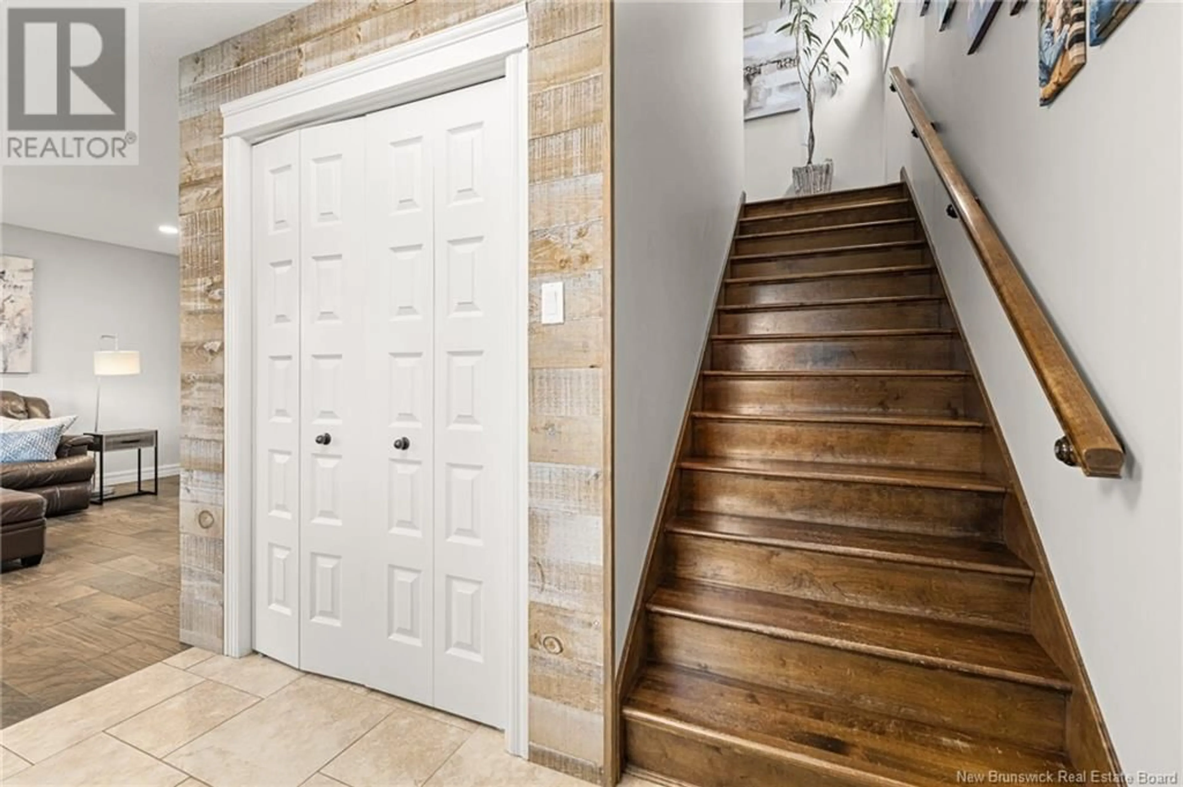 Indoor entryway for 71 JASMINE CRESCENT, Moncton New Brunswick E1A9A5