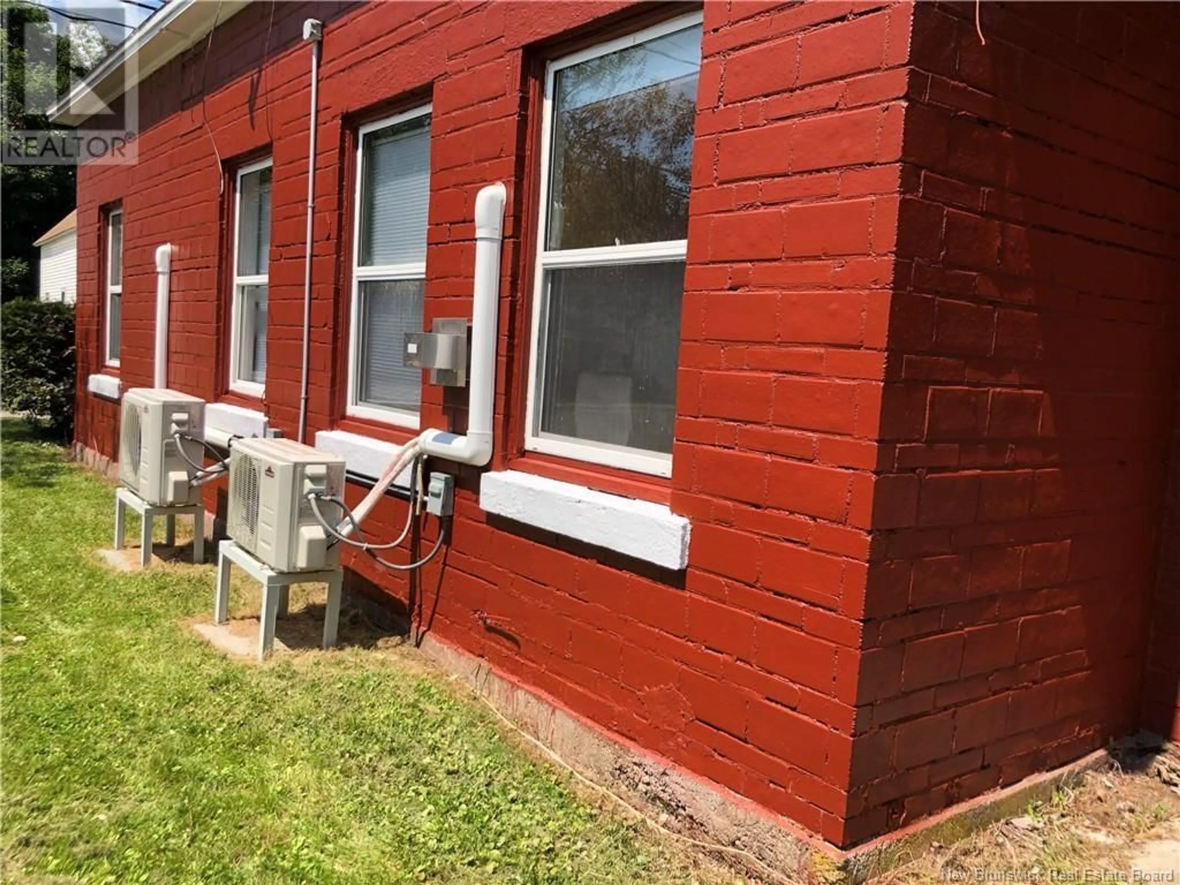 Patio, building for 42 PETER STREET, Sussex New Brunswick E4E2J6