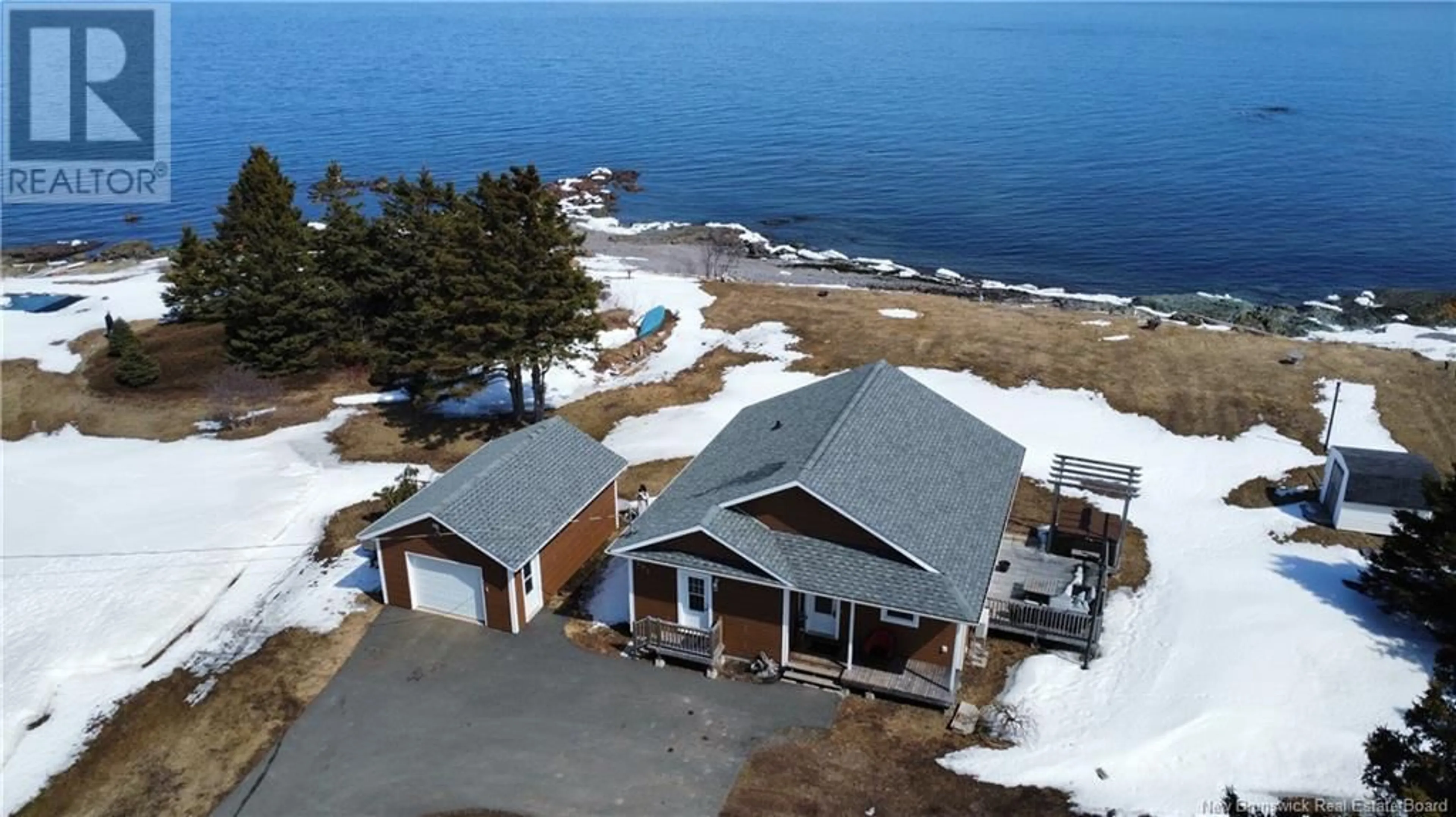 A pic from outside/outdoor area/front of a property/back of a property/a pic from drone, water/lake/river/ocean view for 597 PRINCIPAL, Pointe-Verte New Brunswick E8J2P8