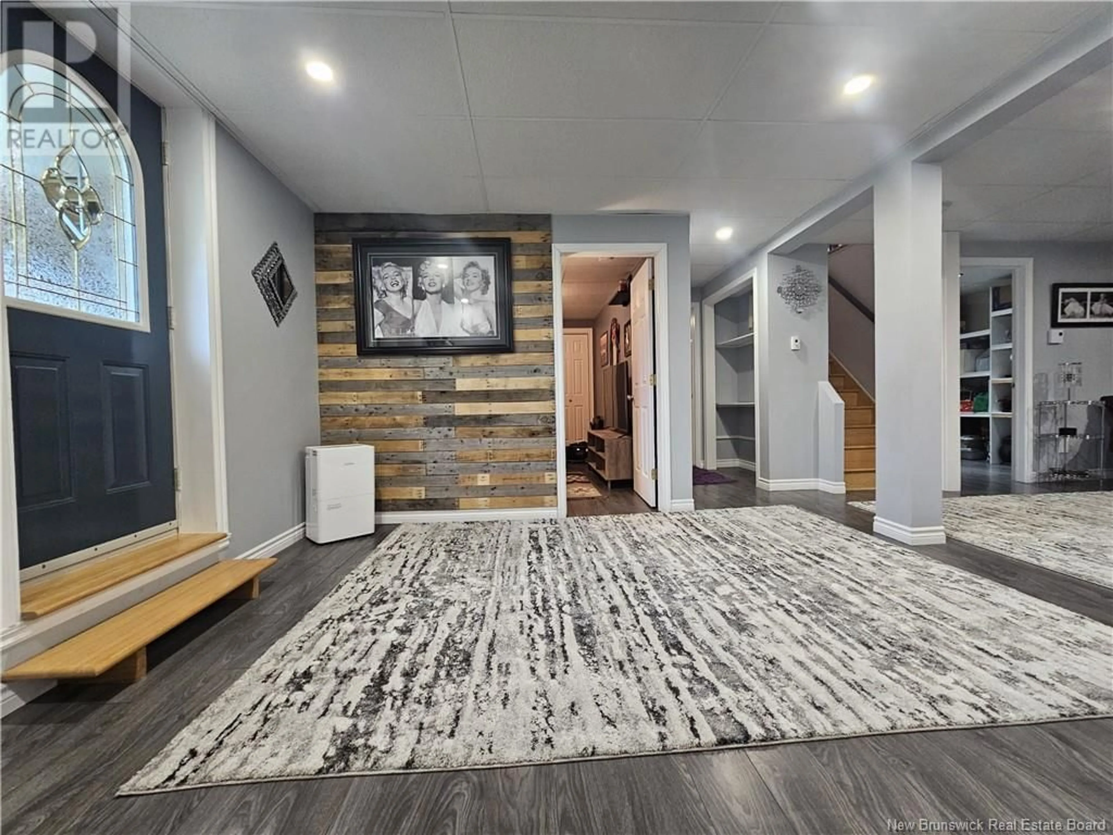 Indoor entryway for 53 GABOURIE, Verret New Brunswick E3V4N2