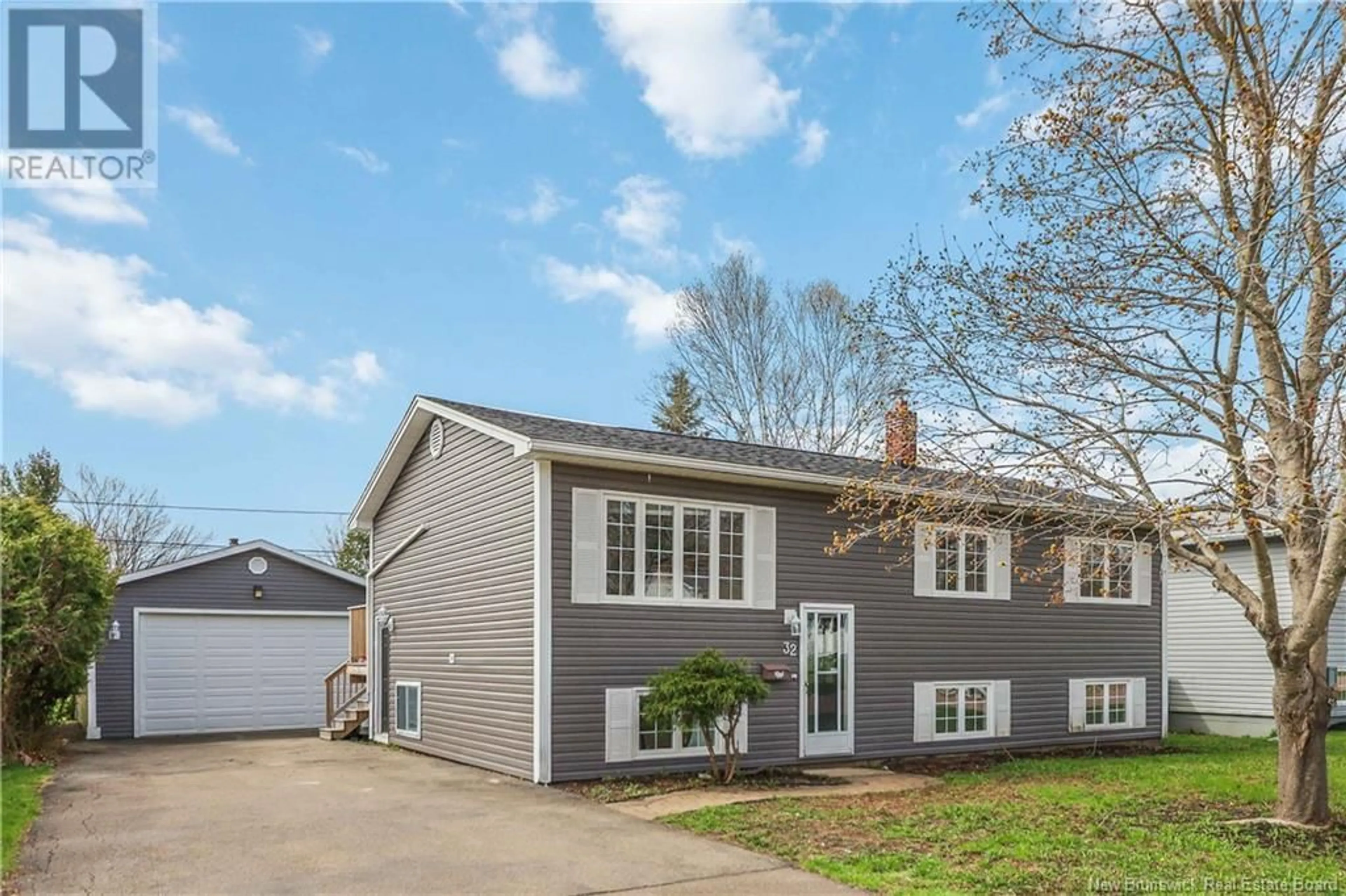 Home with vinyl exterior material, street for 32 ASHBURN, Riverview New Brunswick E1B3C7