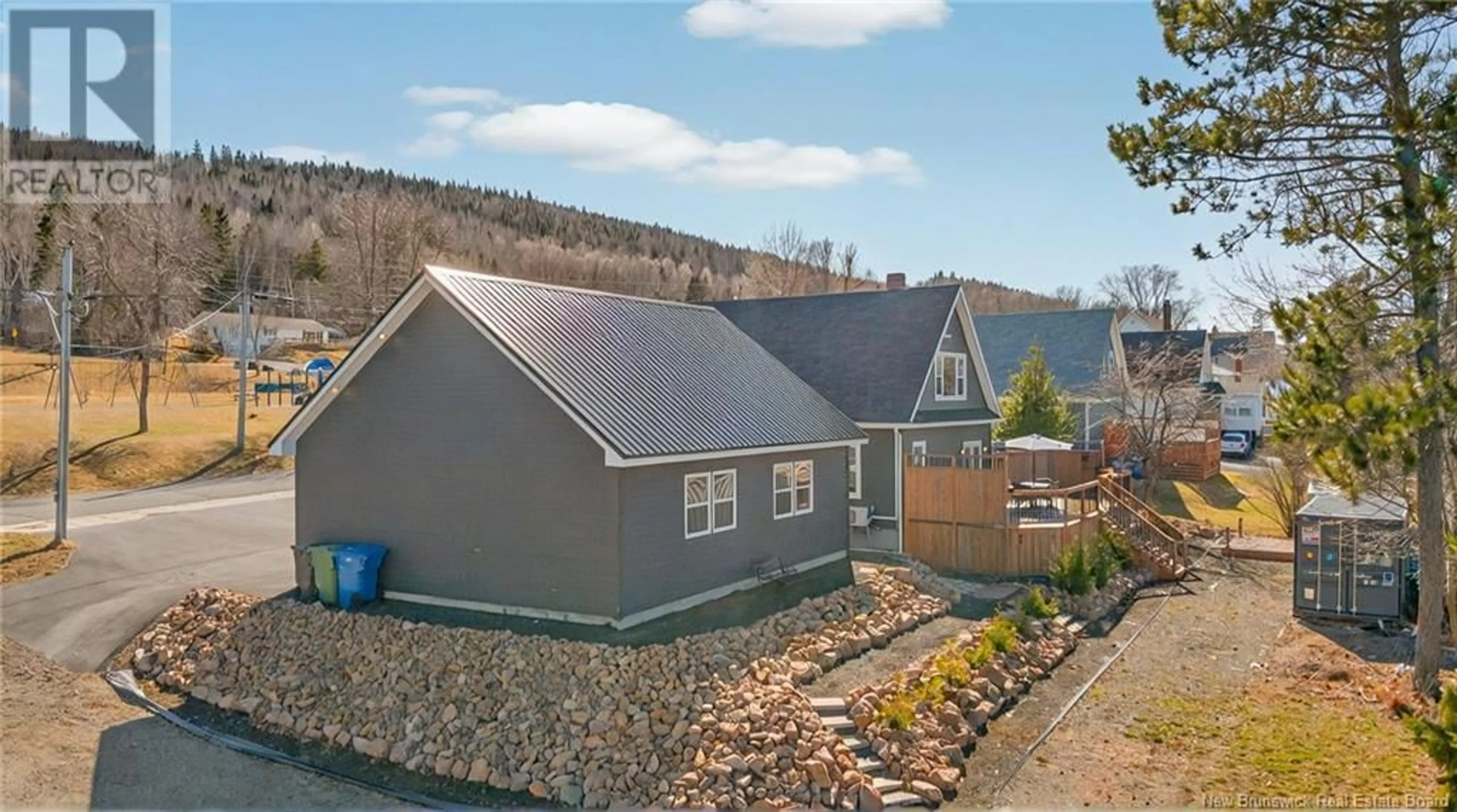 Home with vinyl exterior material, mountain view for 505 MONTGOMERY STREET, Dalhousie New Brunswick E8C2B3
