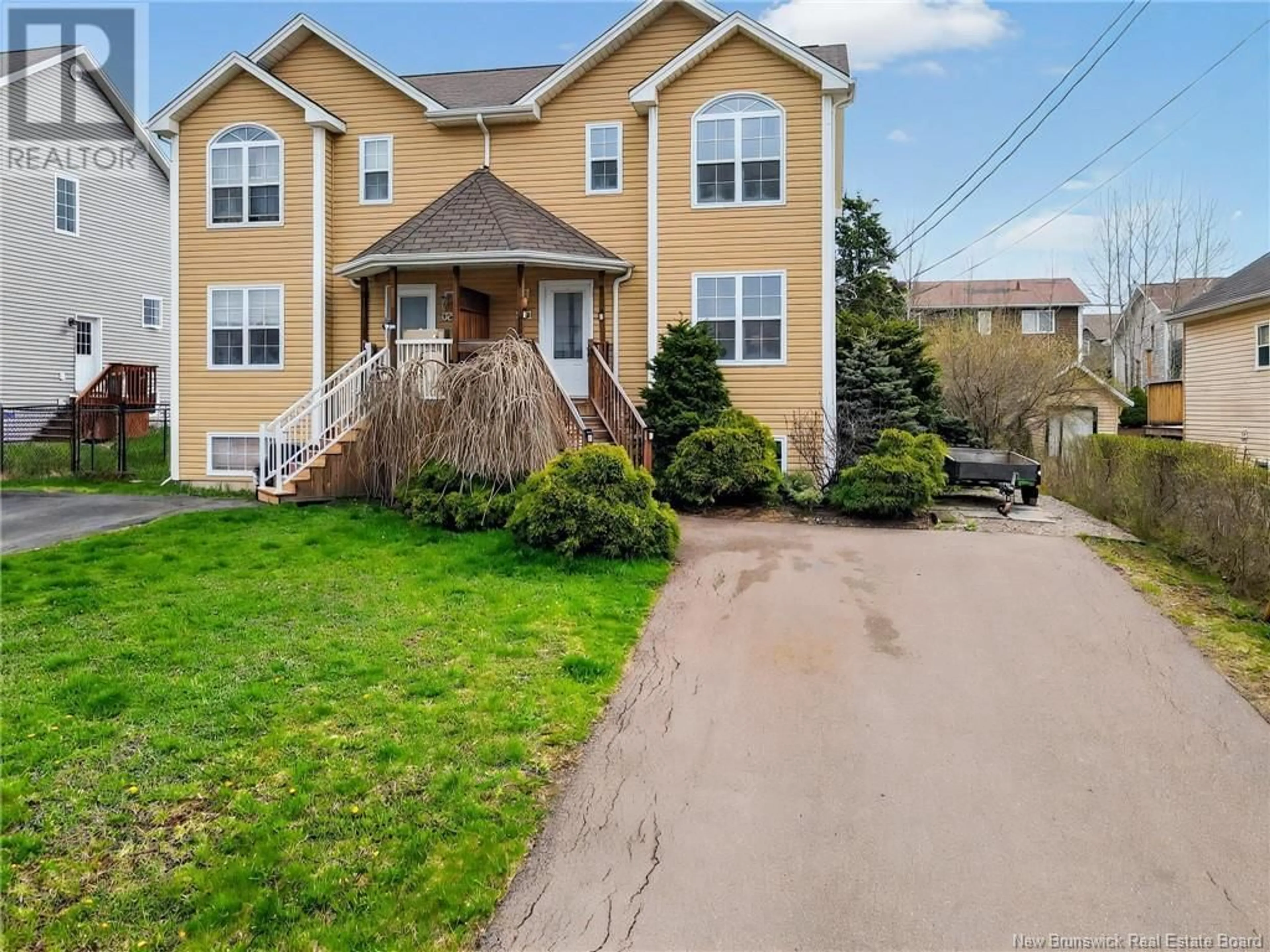 A pic from outside/outdoor area/front of a property/back of a property/a pic from drone, street for 967 MAPLETON ROAD, Moncton New Brunswick E1G2K6
