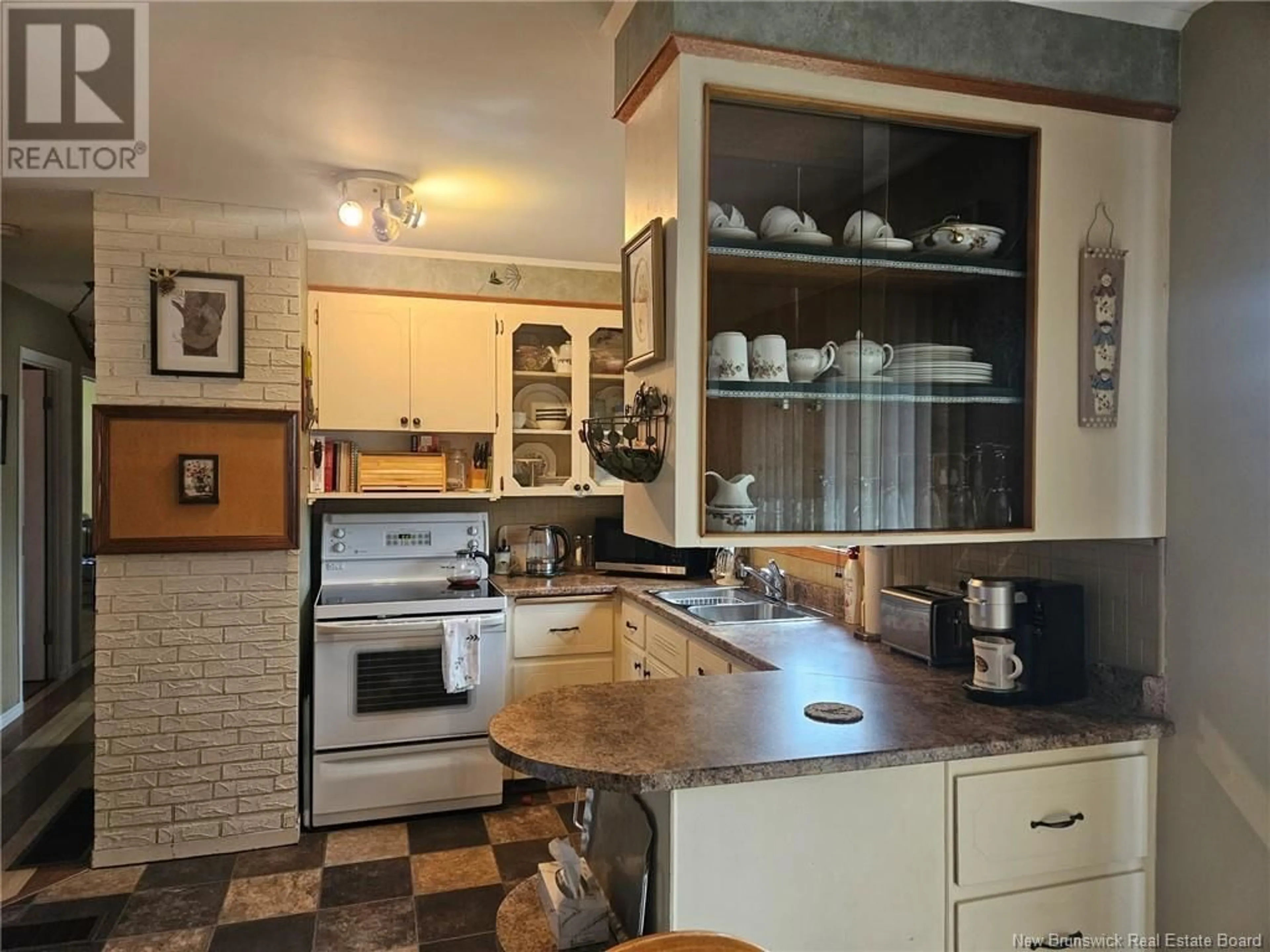 Standard kitchen, unknown for 307 BUCKINGHAM AVENUE, Riverview New Brunswick E1B2P4
