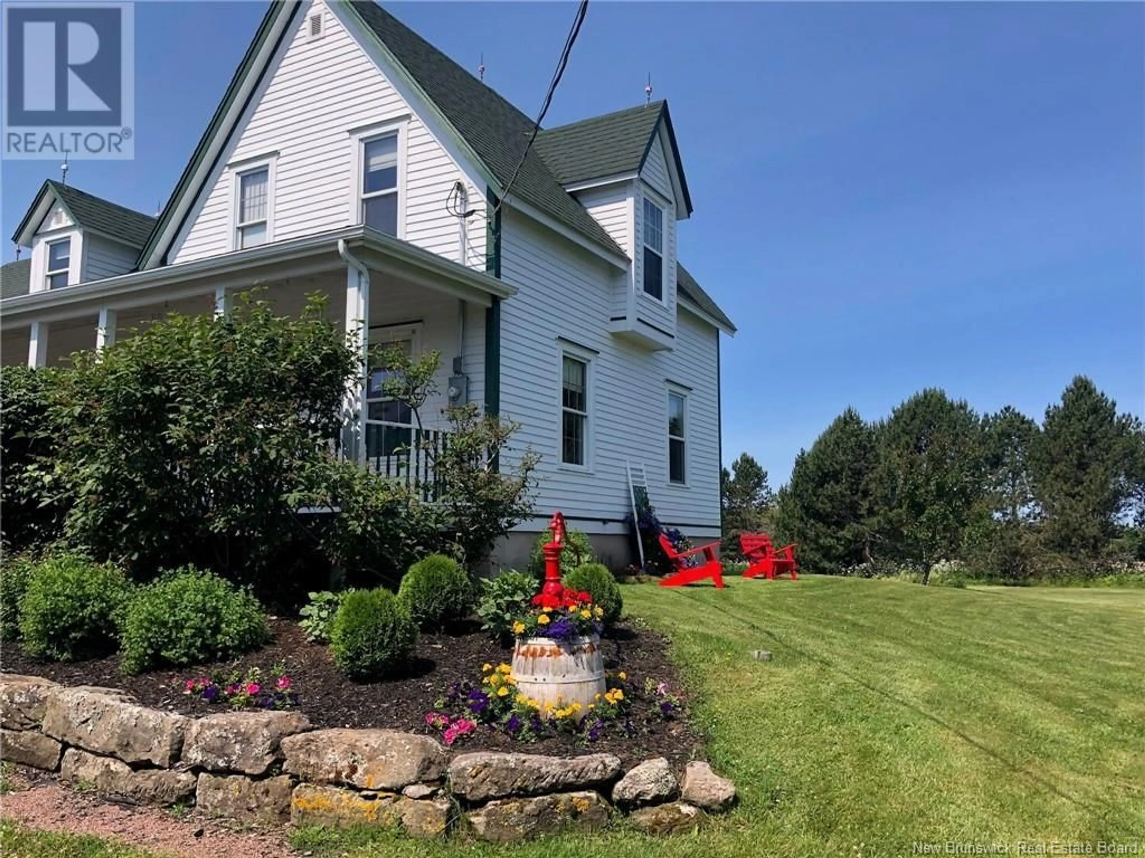 A pic from outside/outdoor area/front of a property/back of a property/a pic from drone, unknown for 872 ROUTE 955, Murray Corner New Brunswick E4M3L2
