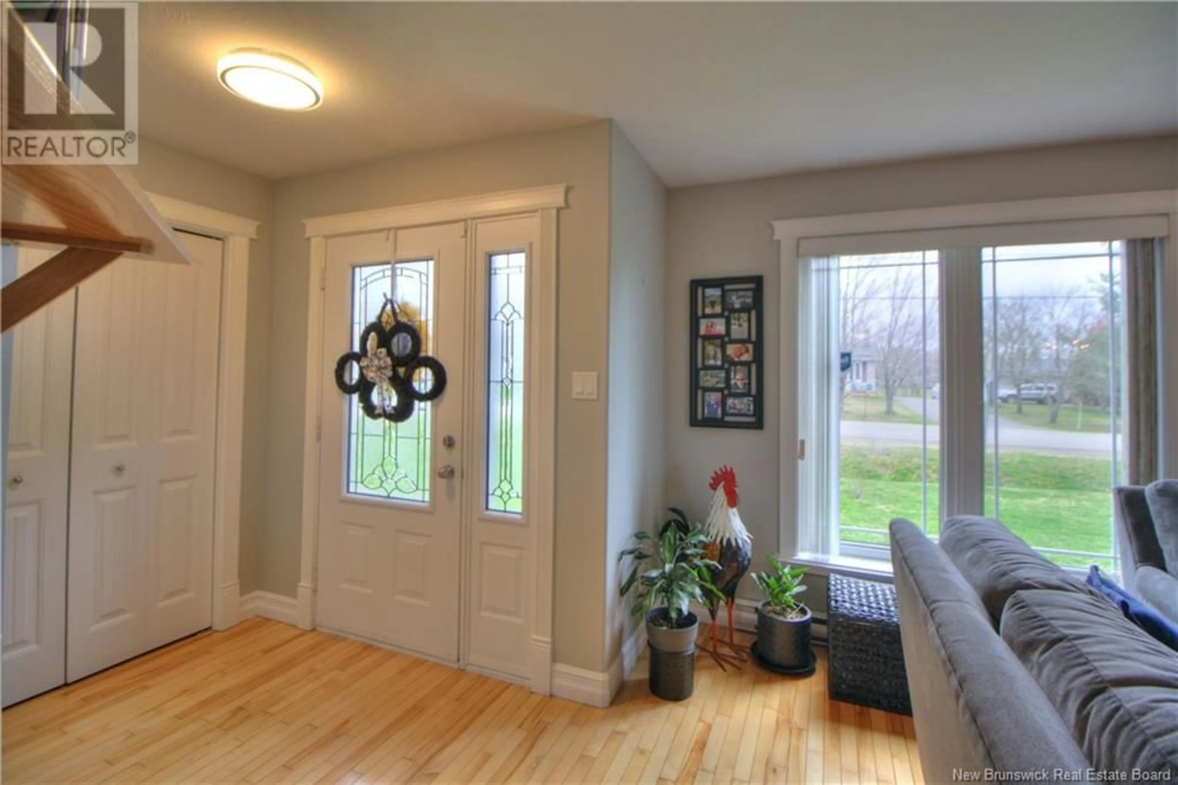 Indoor entryway for 27 CLEMENT AVENUE, Saint-Antoine New Brunswick E4V1E3
