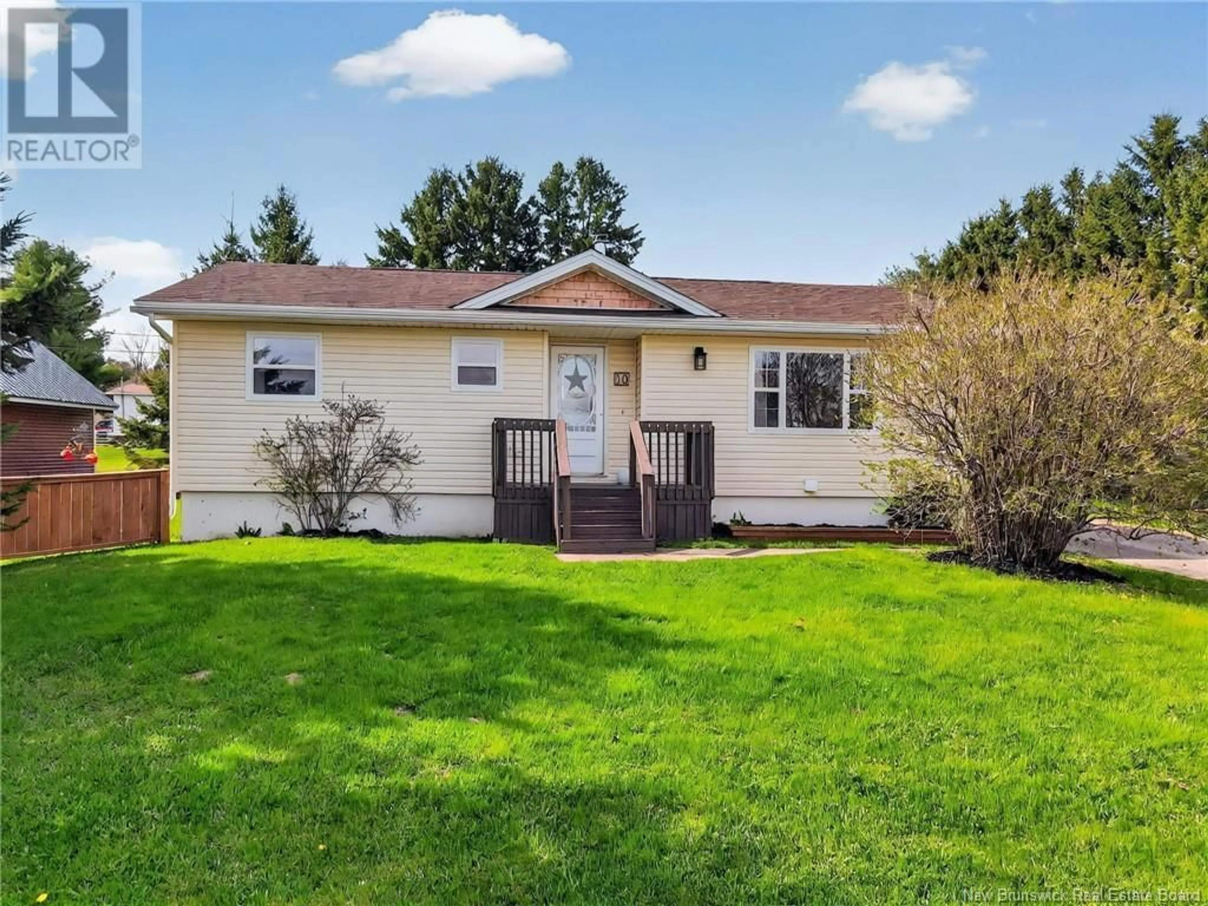Home with vinyl exterior material, street for 10 BIRKDALE DRIVE, Salisbury New Brunswick E4J1Z7