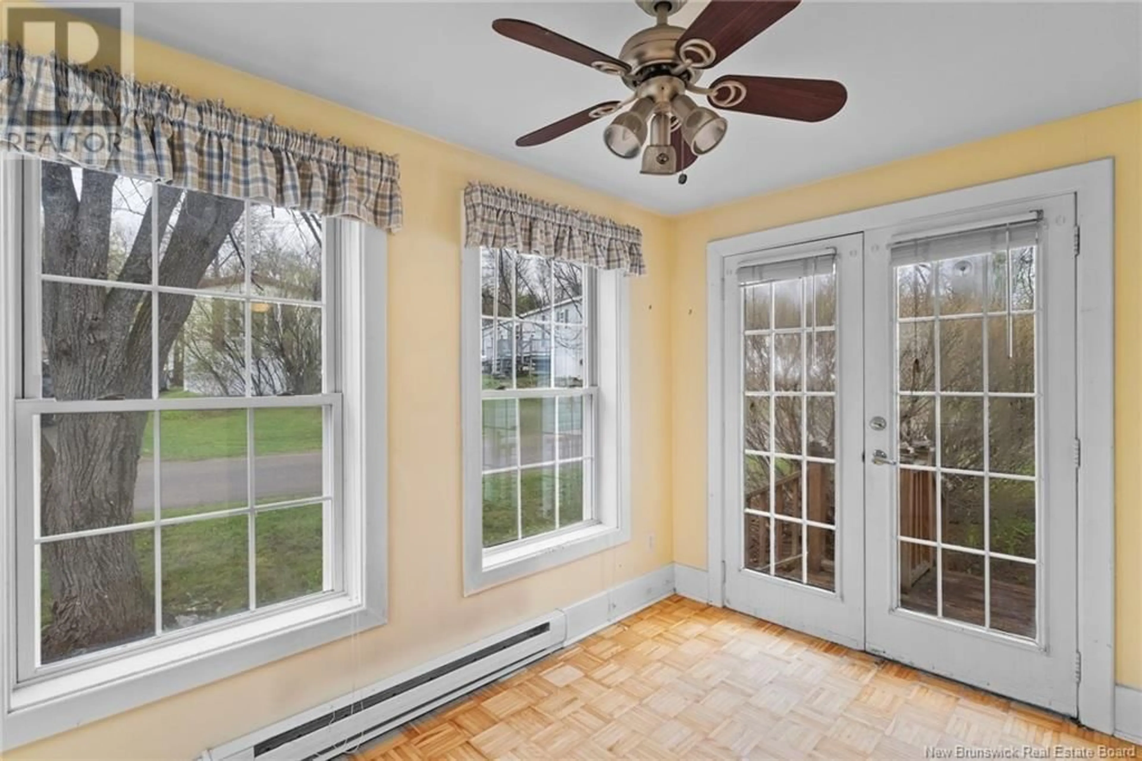 A pic of a room for 365 FAIRMOUNT LANE, Fredericton New Brunswick E3B7P7
