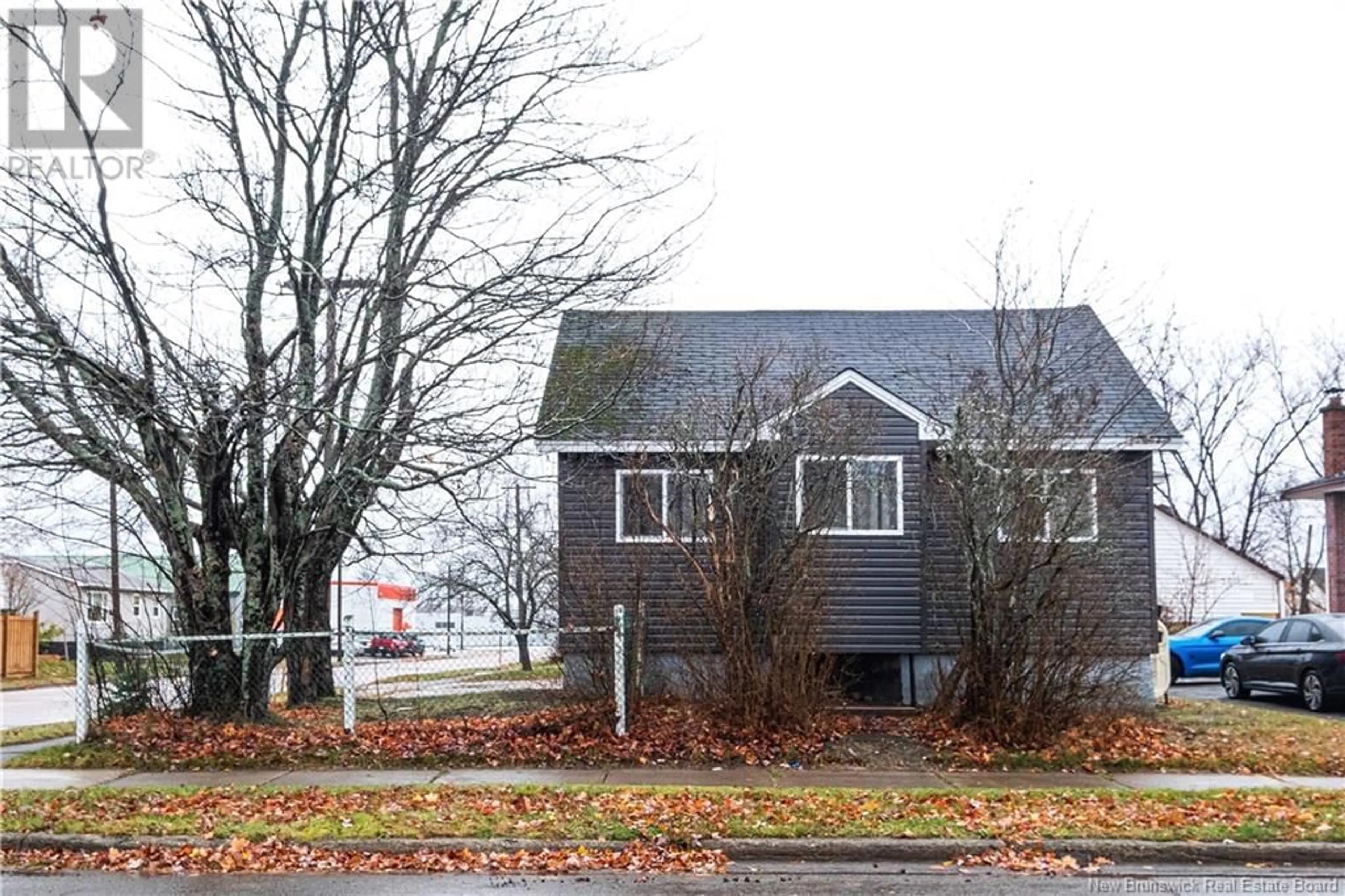 Home with vinyl exterior material, street for 44 CHAPMAN STREET, Moncton New Brunswick E1E1K8