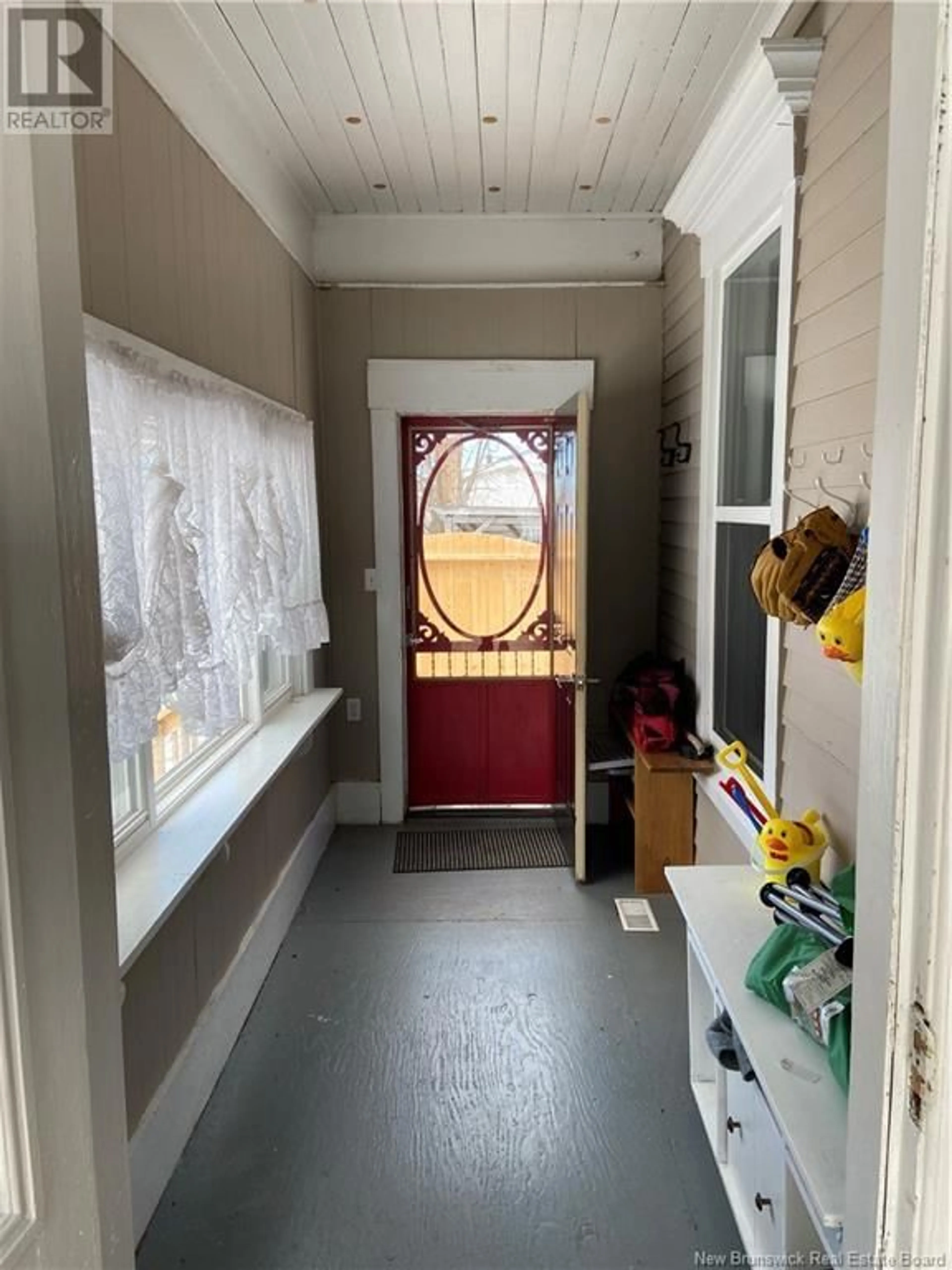 Indoor entryway for 14 WEST MAIN STREET, Port Elgin New Brunswick E4M1L9