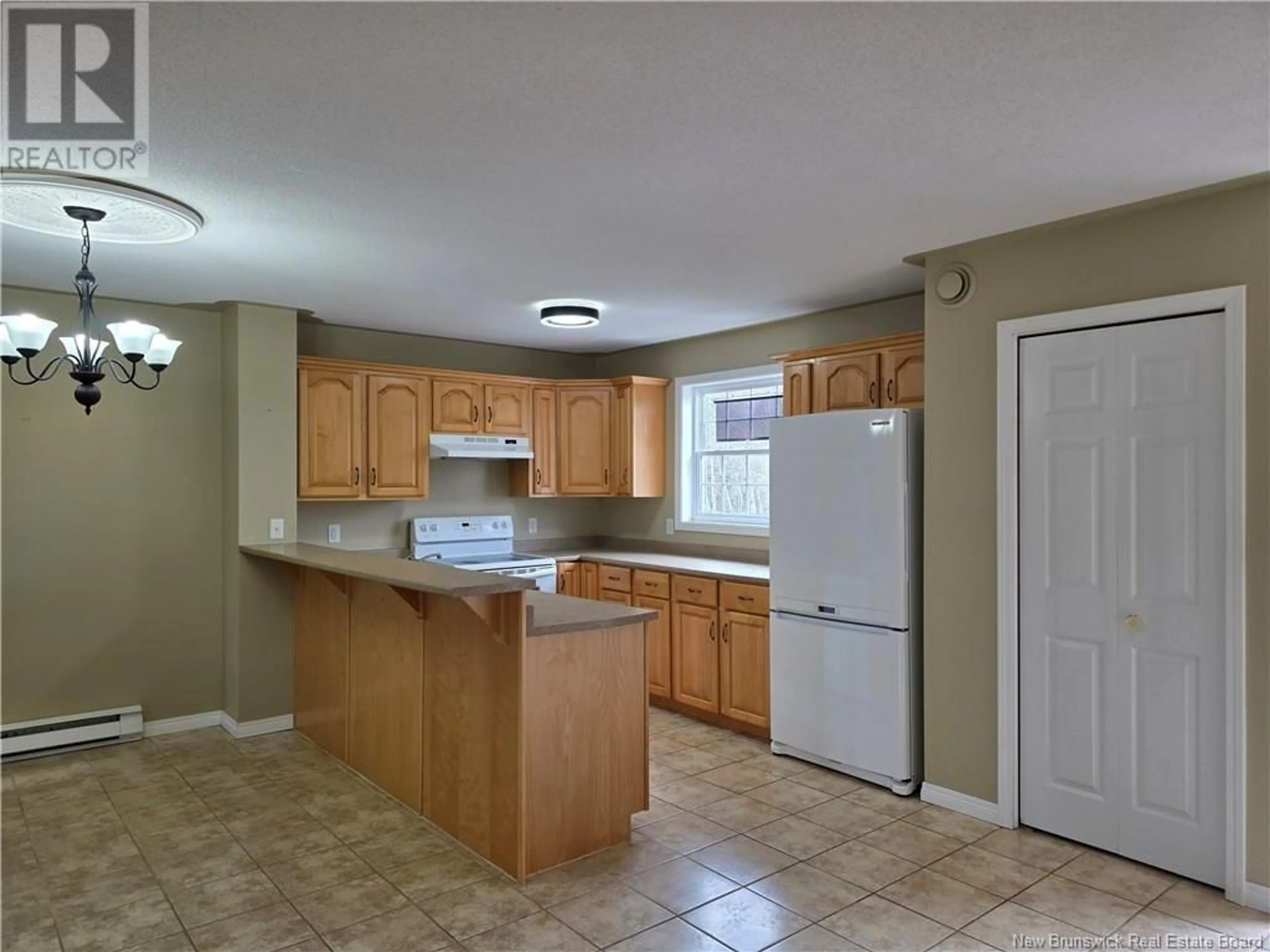Standard kitchen, ceramic/tile floor for 703 BROOKSIDE DRIVE, Fredericton New Brunswick E3G8T9