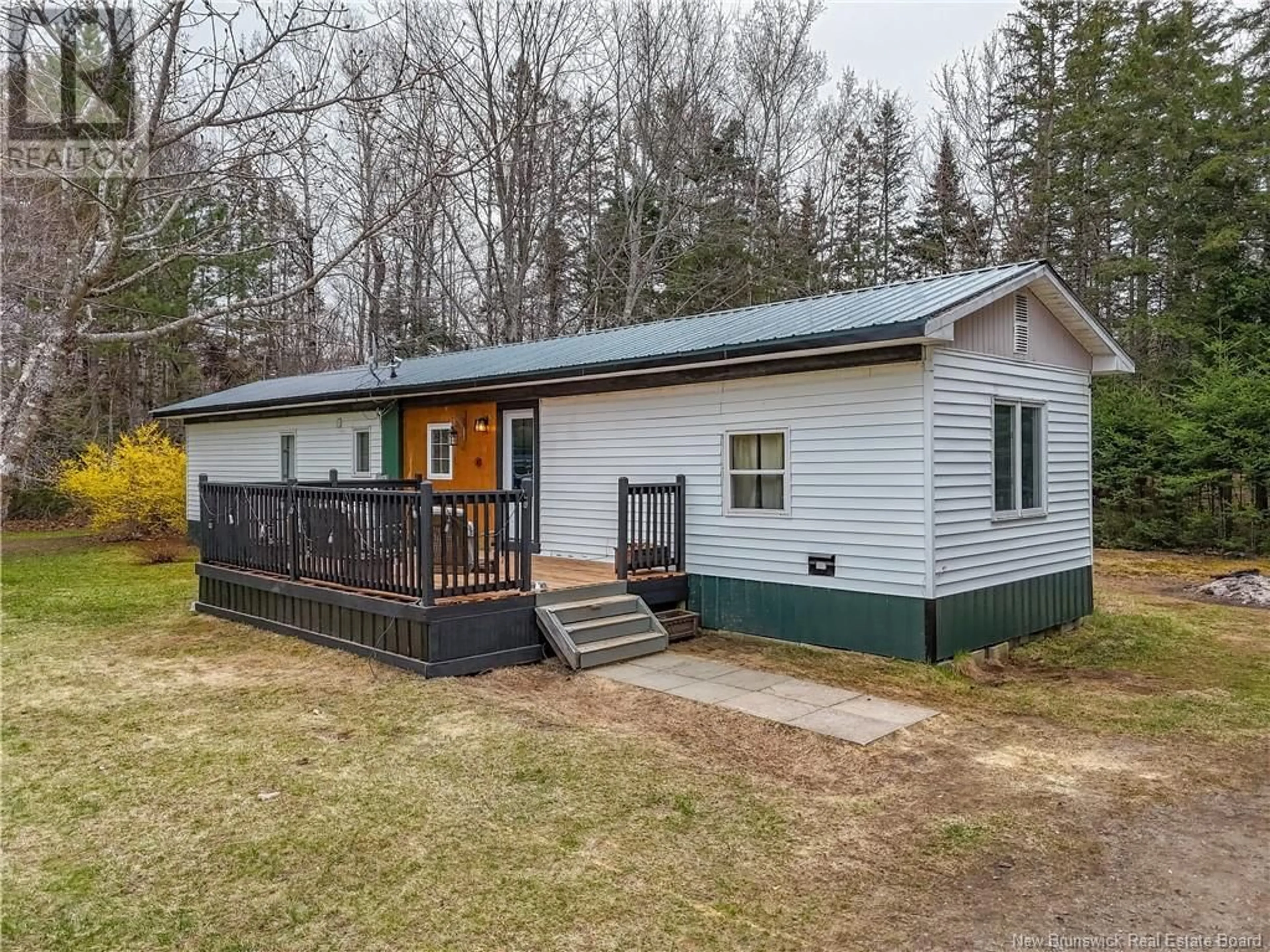 Home with vinyl exterior material, street for 829 SISSON SETTLEMENT ROAD, Burtts Corner New Brunswick E6L1Y9