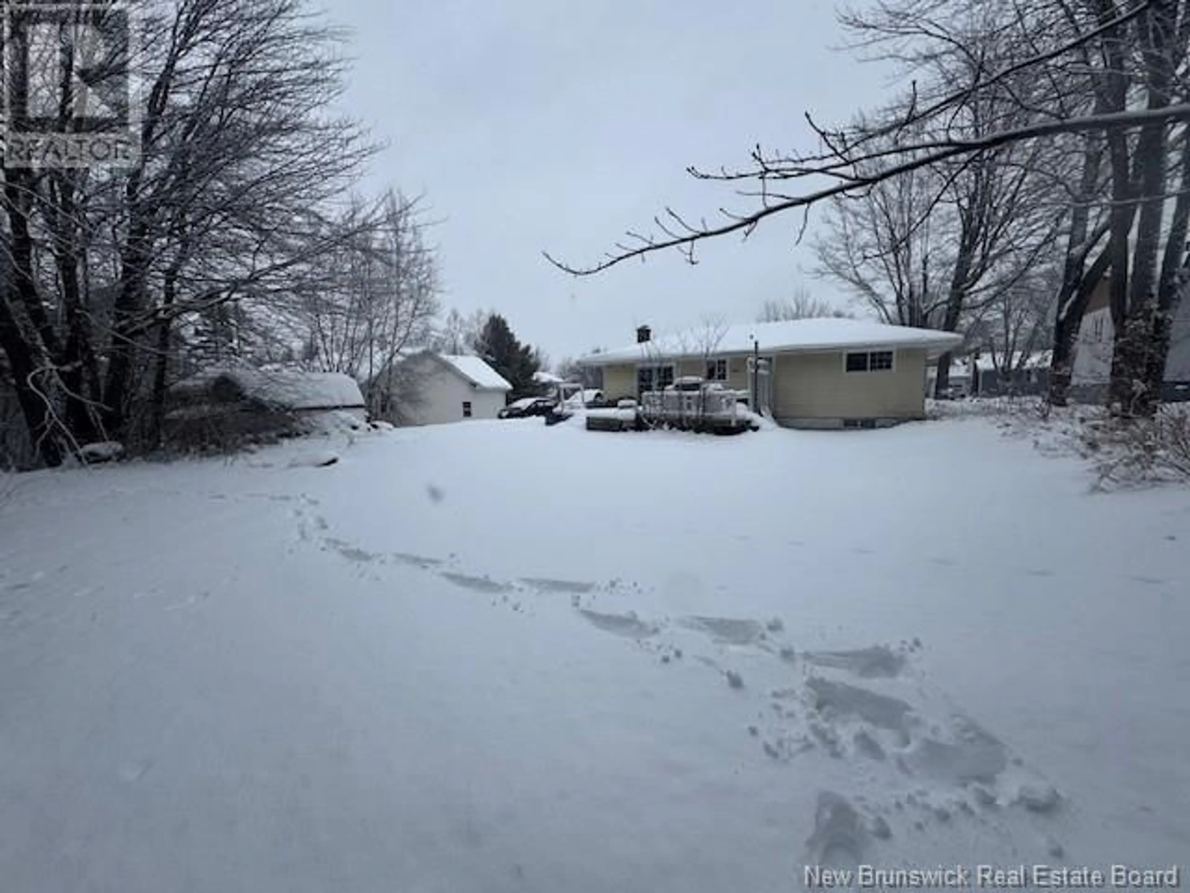 Unknown for 901 WEDGEWOOD EXTENSION AVENUE, Riverview New Brunswick E1B2G4