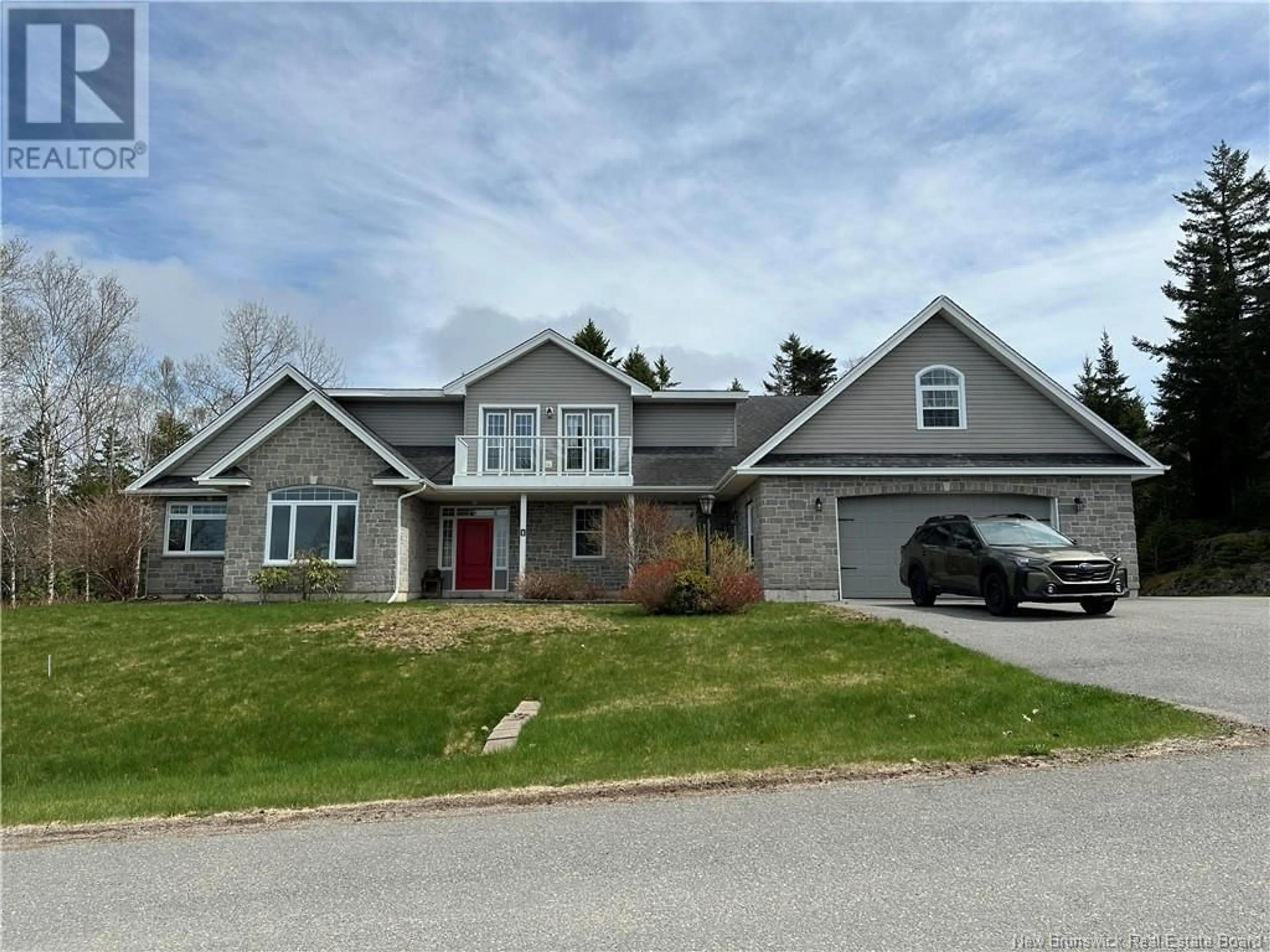 Home with vinyl exterior material, street for 1 HIGH CLIFF COURT, Rothesay New Brunswick E2H2T8