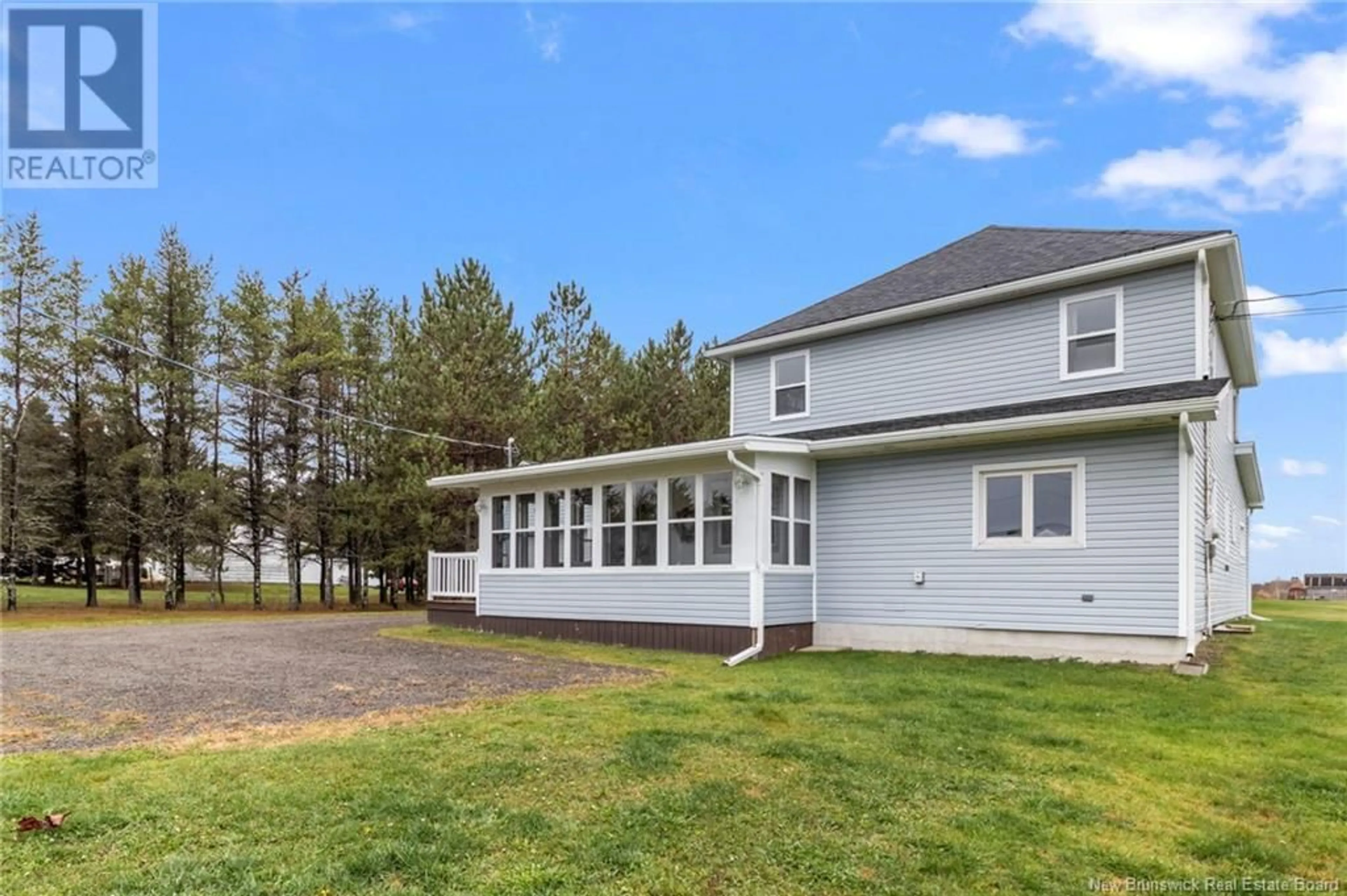 Home with vinyl exterior material, unknown for 3769 ROUTE 134, Shediac Bridge New Brunswick E4R1T3