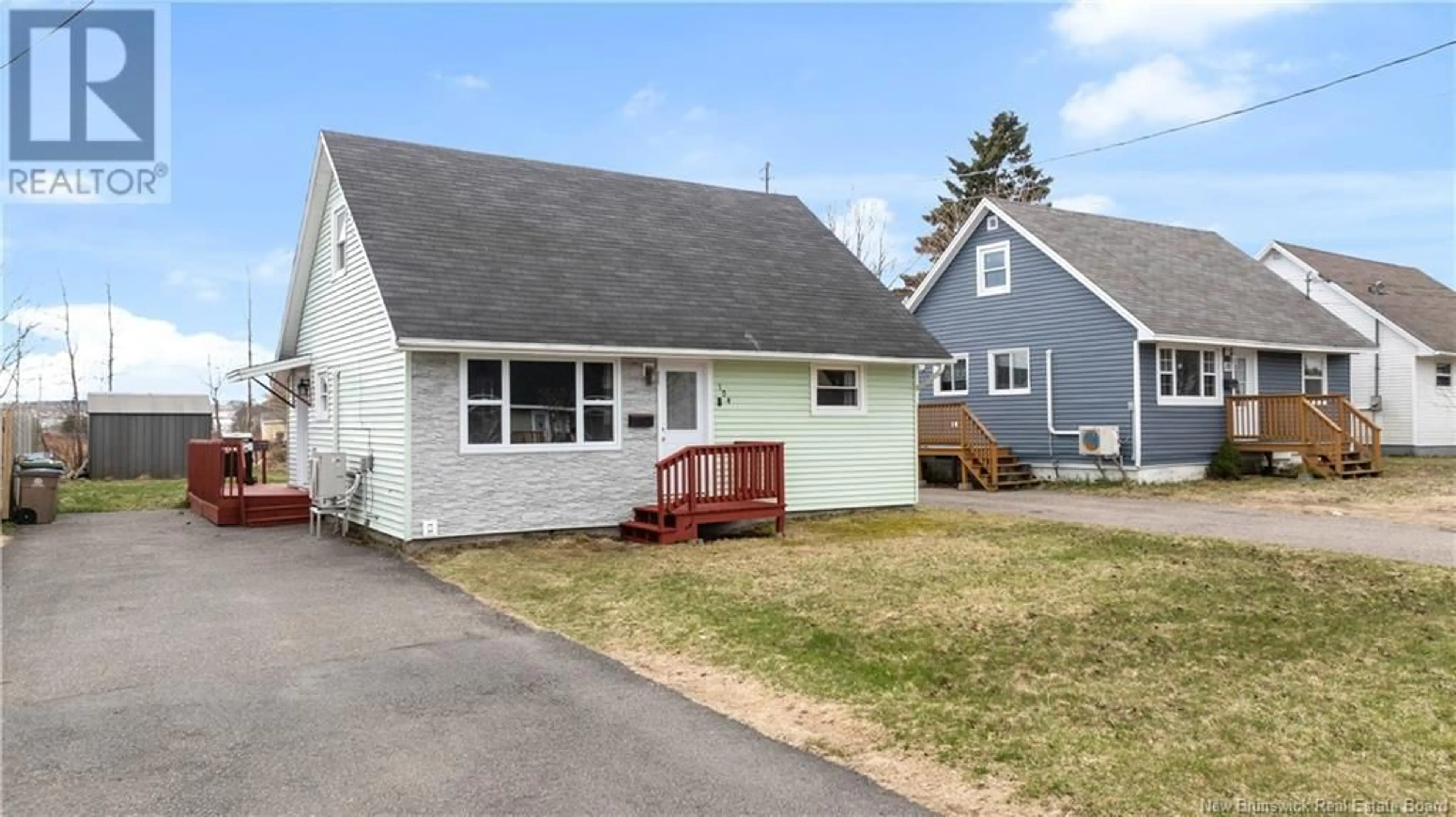 Home with vinyl exterior material, street for 104 BROADWAY AVENUE, Saint John New Brunswick E2H2A1
