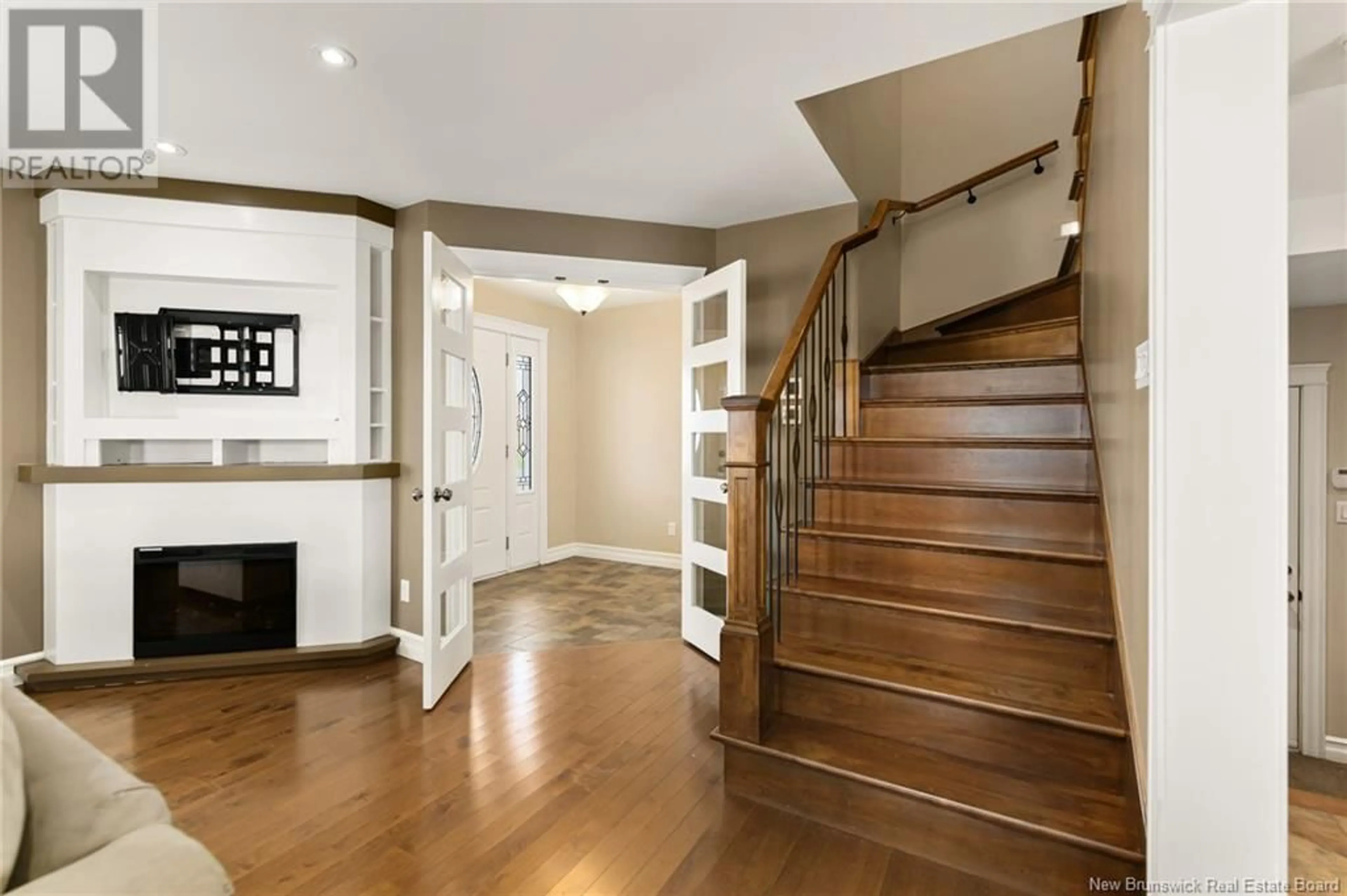 Indoor foyer for 87 TILMON CRESCENT, Dieppe New Brunswick E1A5S3