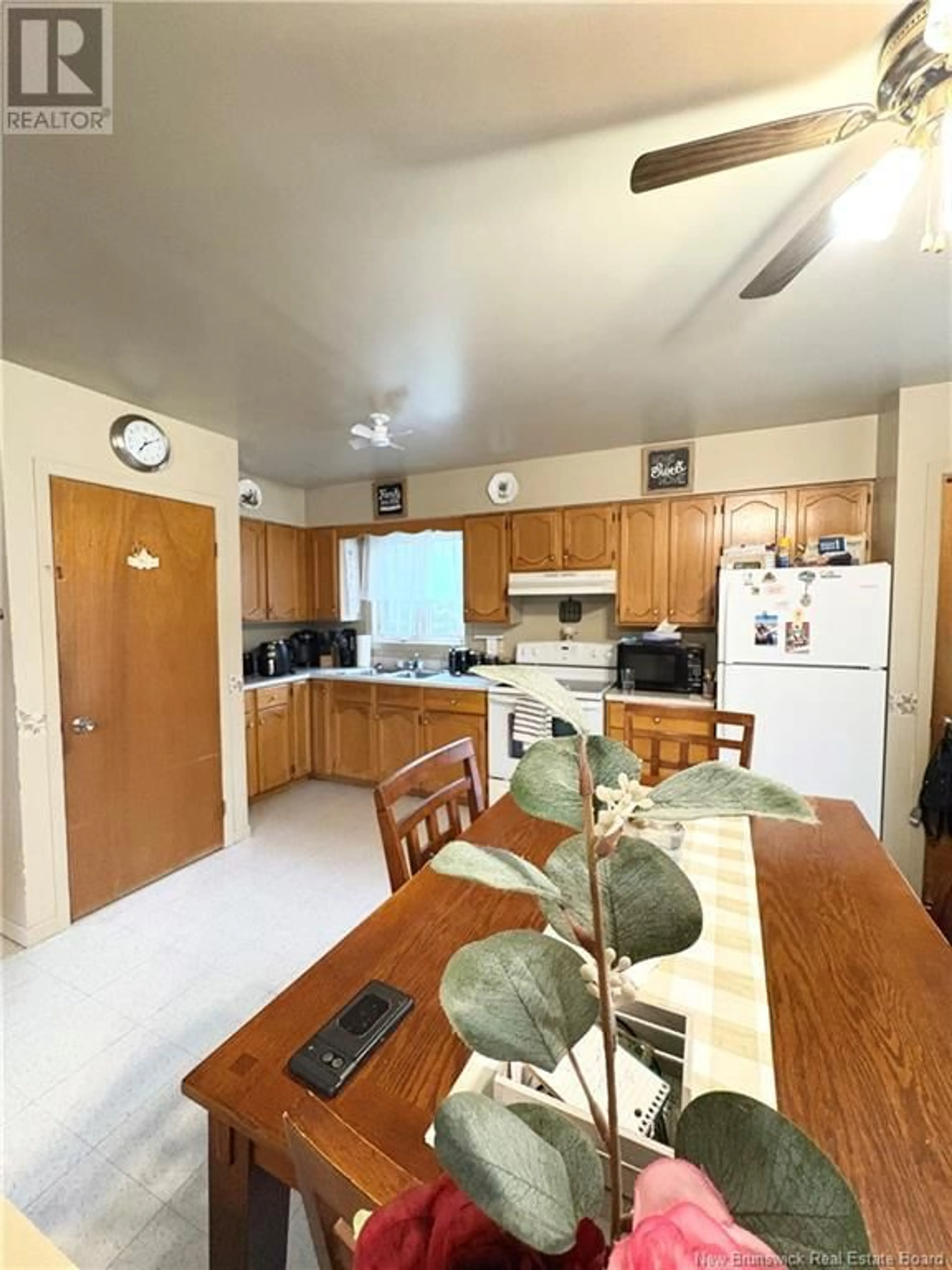 Standard kitchen, unknown for 4420 ROUTE 11, Tabusintac New Brunswick E9H1J3