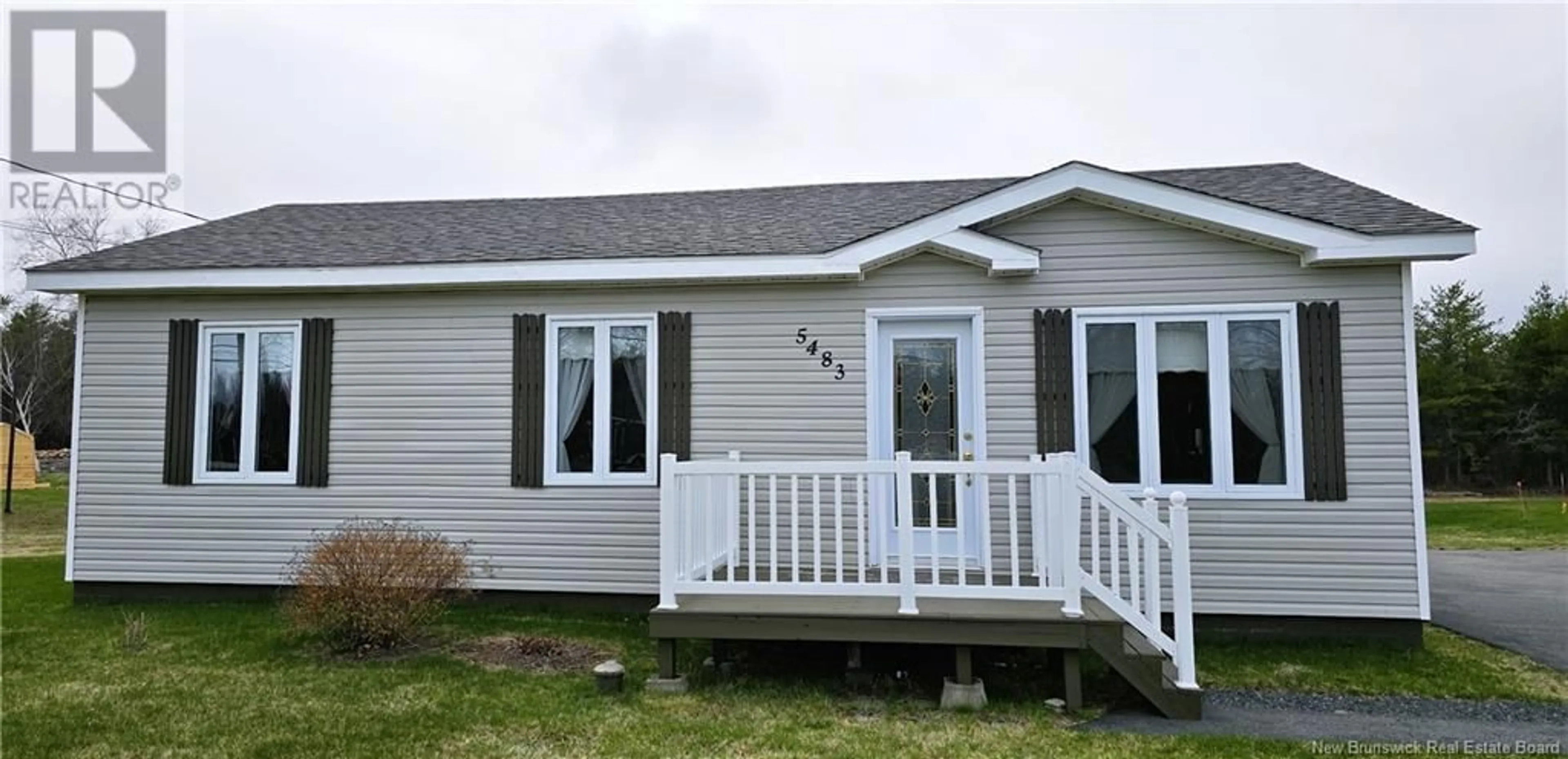 Home with vinyl exterior material, building for 5483 ROUTE 11, Brantville New Brunswick E9H2A8