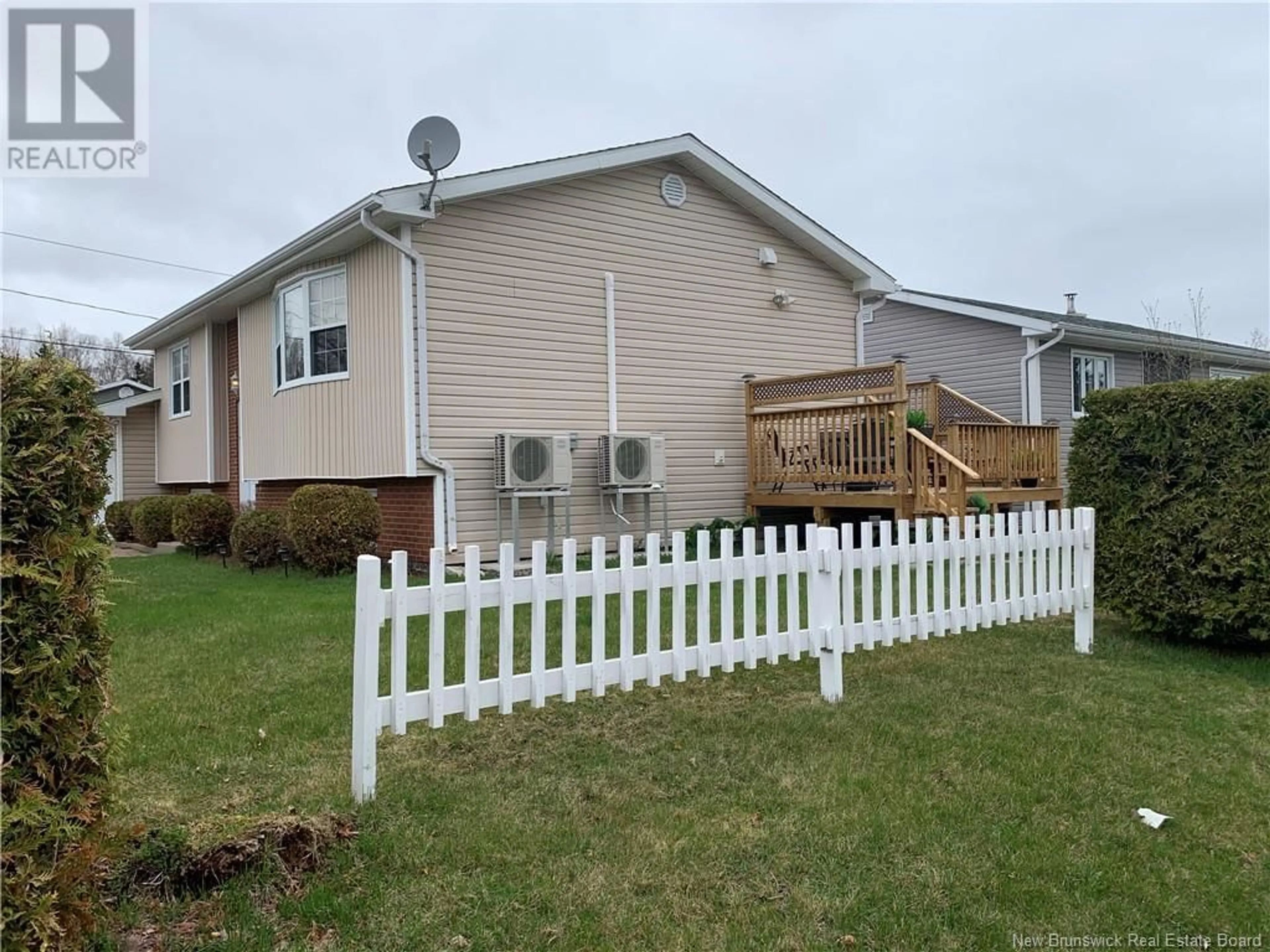 Home with vinyl exterior material, unknown for 4 PINE, Campbellton New Brunswick E3N3M5