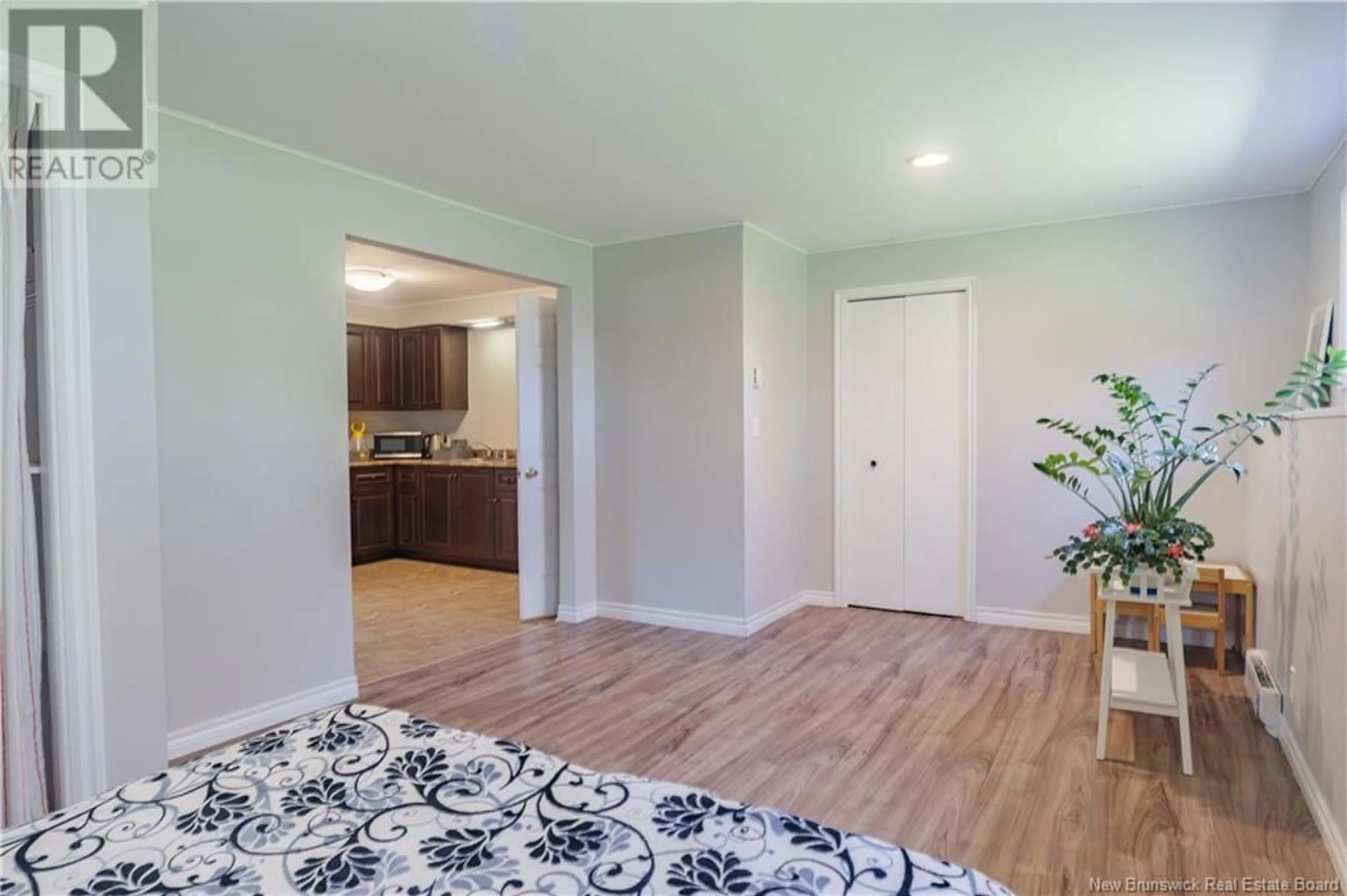 Indoor entryway for 65 OLIVER CRESCENT, New Maryland New Brunswick E3C1E2