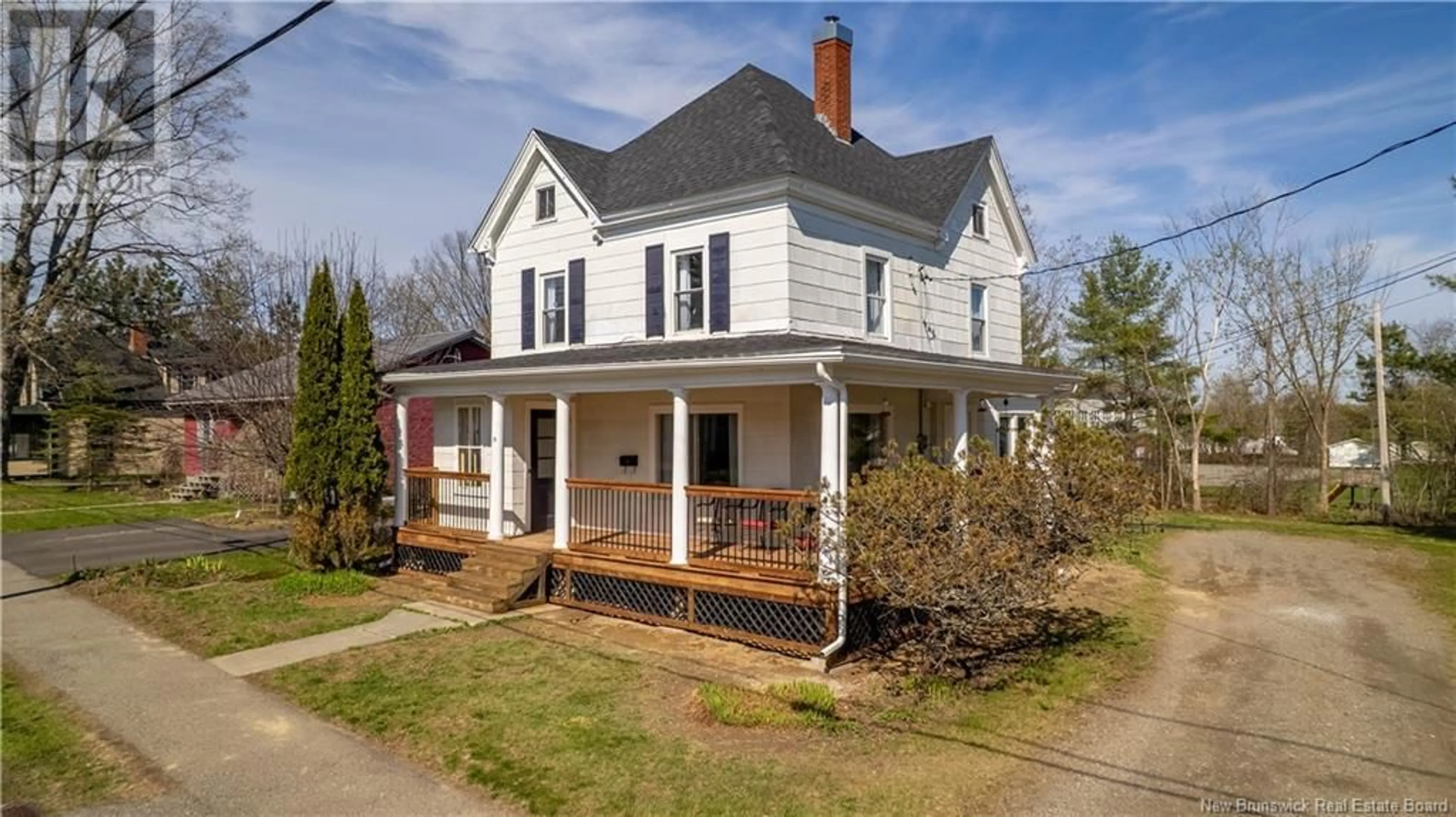 A pic from outside/outdoor area/front of a property/back of a property/a pic from drone, building for 19 ELM, St. Stephen New Brunswick E3L2S2