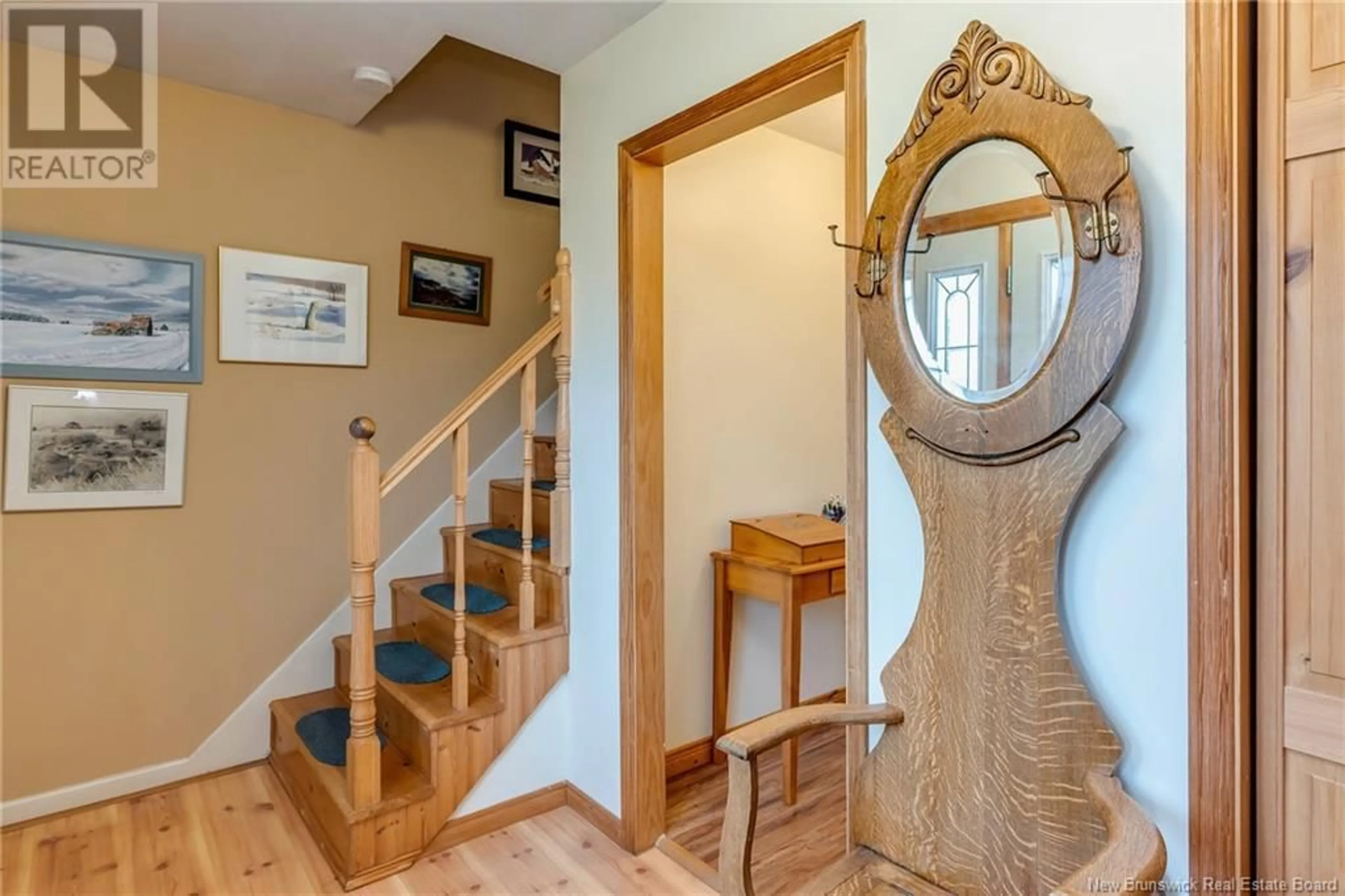 Indoor entryway for 7 BRENMAR, Sackville New Brunswick E4L3N3