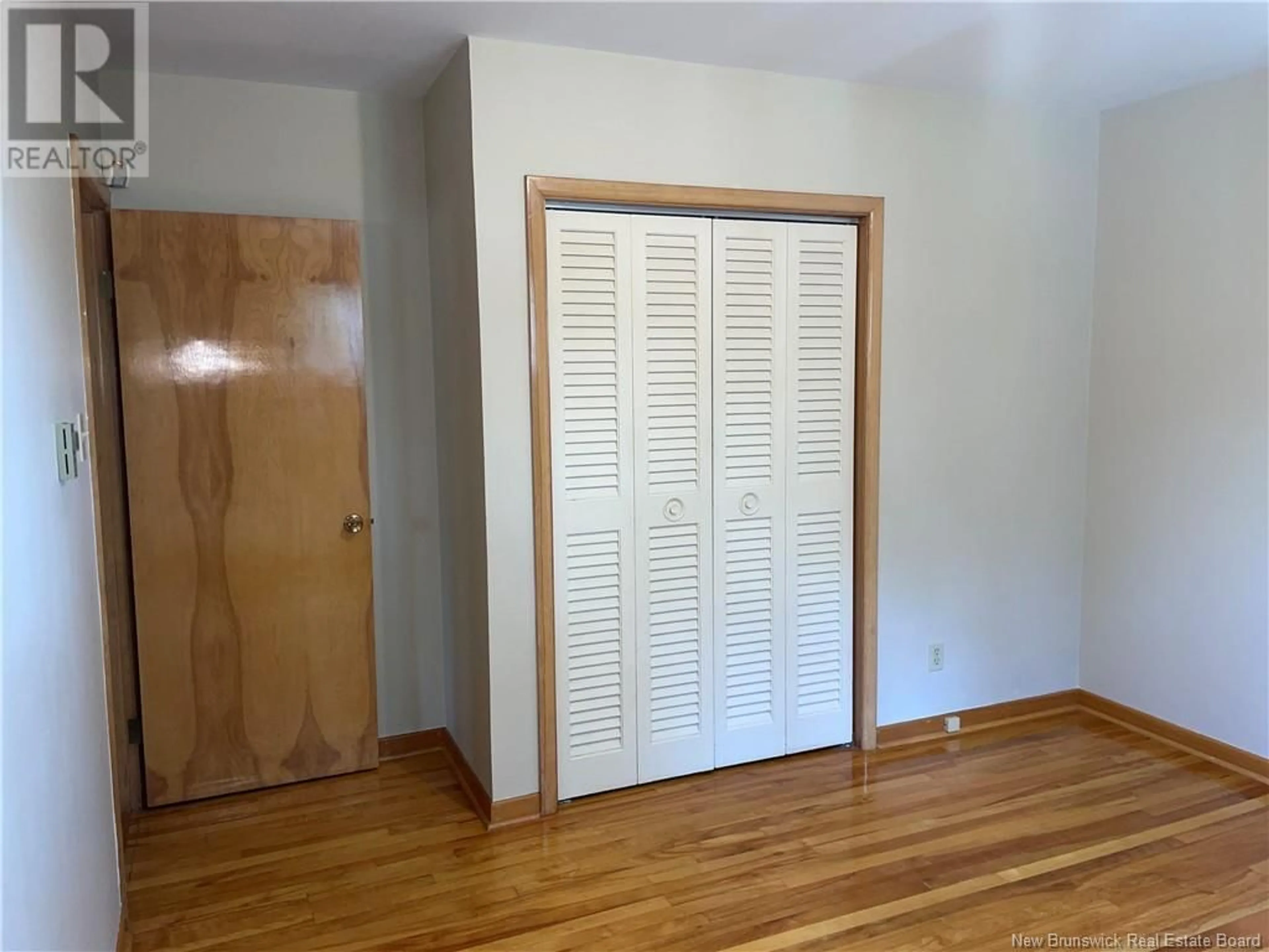 A pic of a room for 106 ROCKLAND, Moncton New Brunswick E1A3T5
