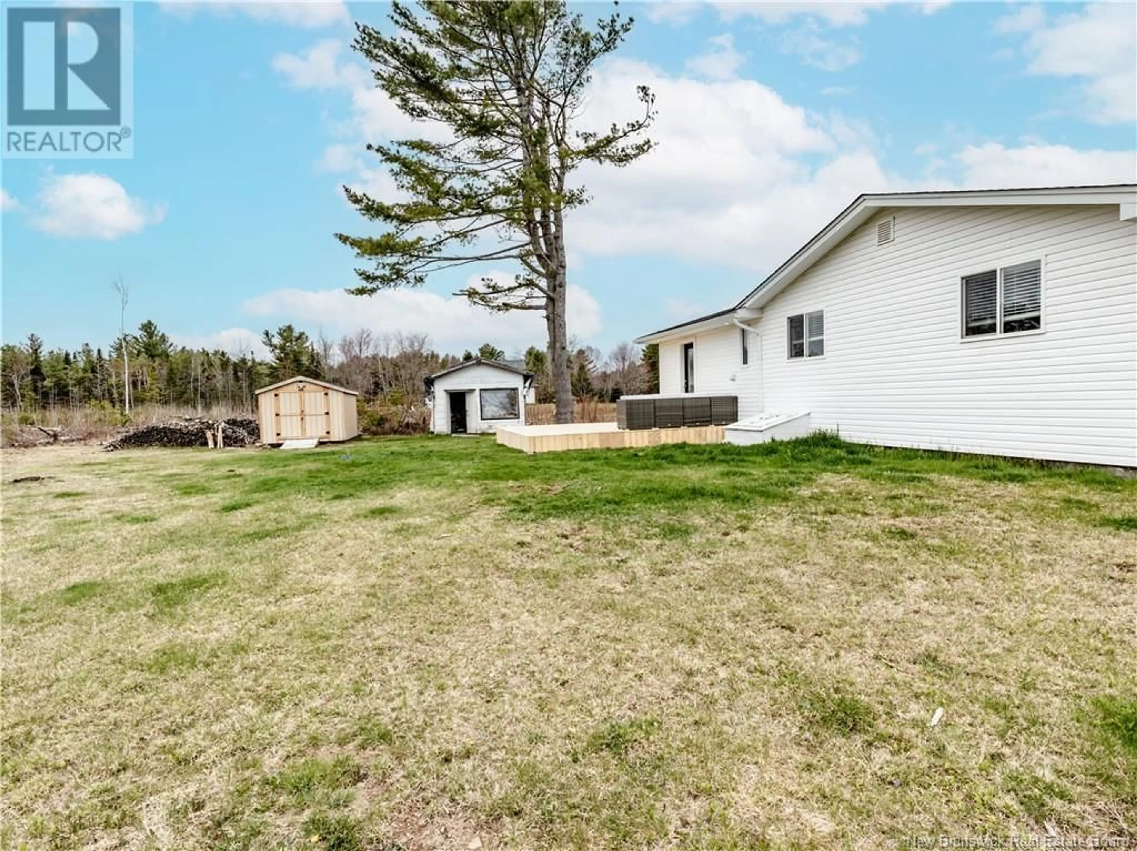 A pic from outside/outdoor area/front of a property/back of a property/a pic from drone, unknown for 205 DESPRES, Cocagne New Brunswick E4R2M3