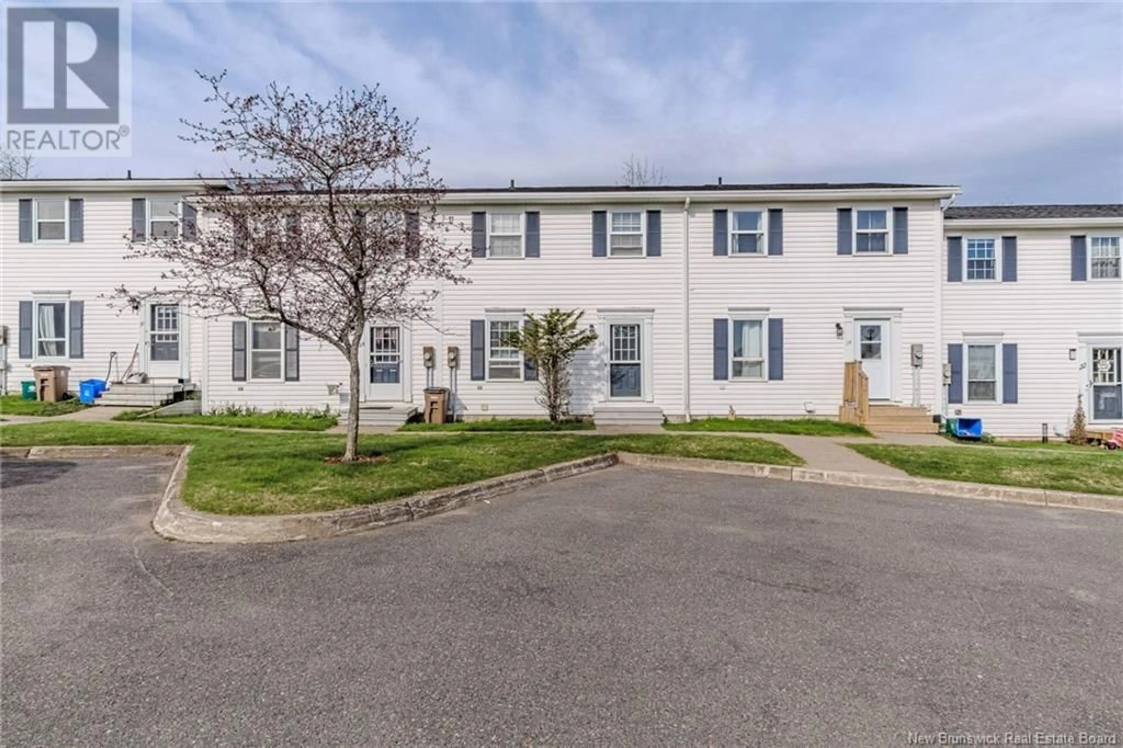 A pic from outside/outdoor area/front of a property/back of a property/a pic from drone, street for 26 MEADOWLAND TERRACE, Saint John New Brunswick E2M5S4