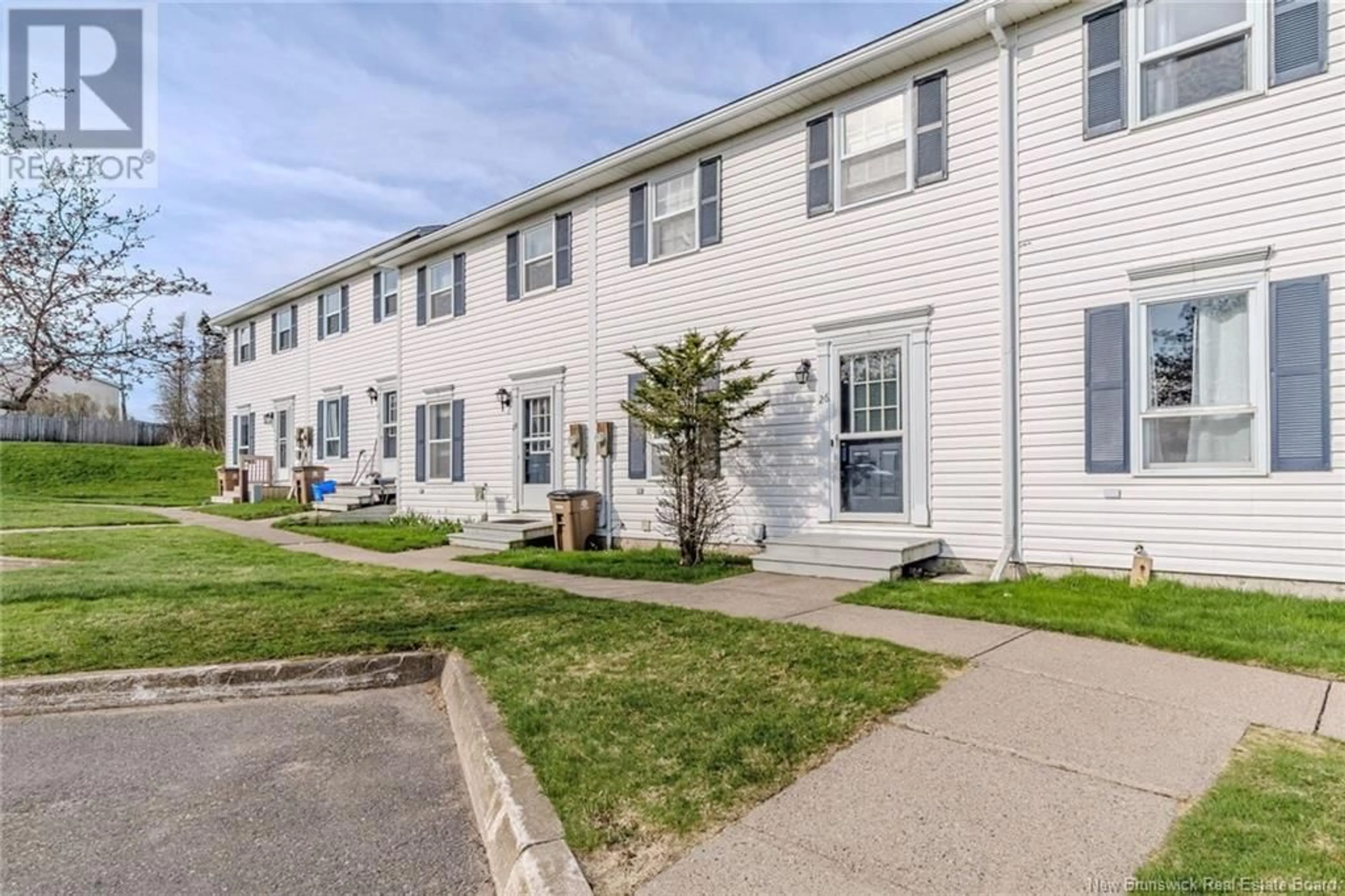 Unknown for 26 MEADOWLAND TERRACE, Saint John New Brunswick E2M5S4
