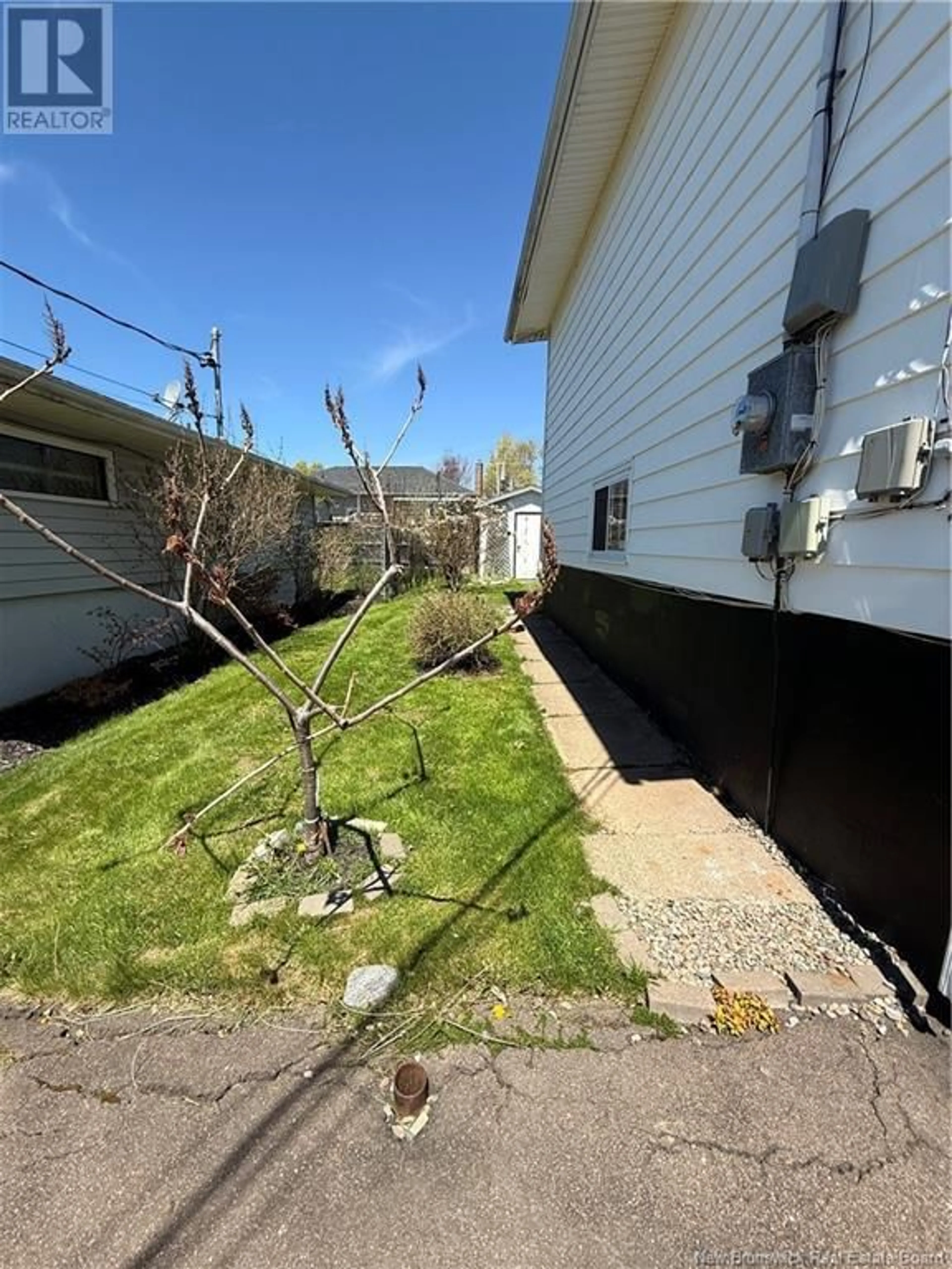 A pic from outside/outdoor area/front of a property/back of a property/a pic from drone, street for 137 BRENTWOOD DRIVE, Moncton New Brunswick E1E1N1