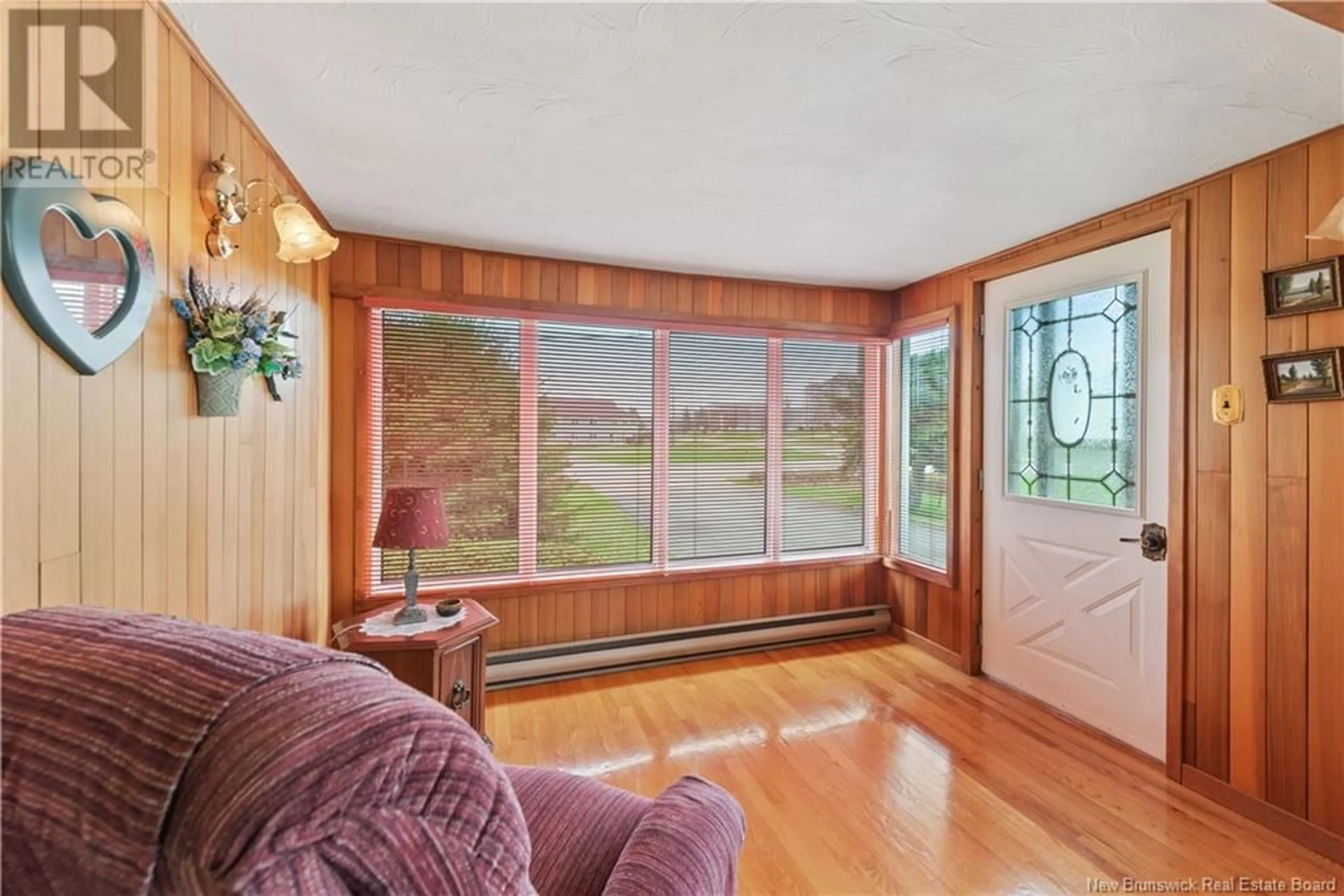Indoor foyer for 47 GALLAGHER, Shediac New Brunswick E4P1S5
