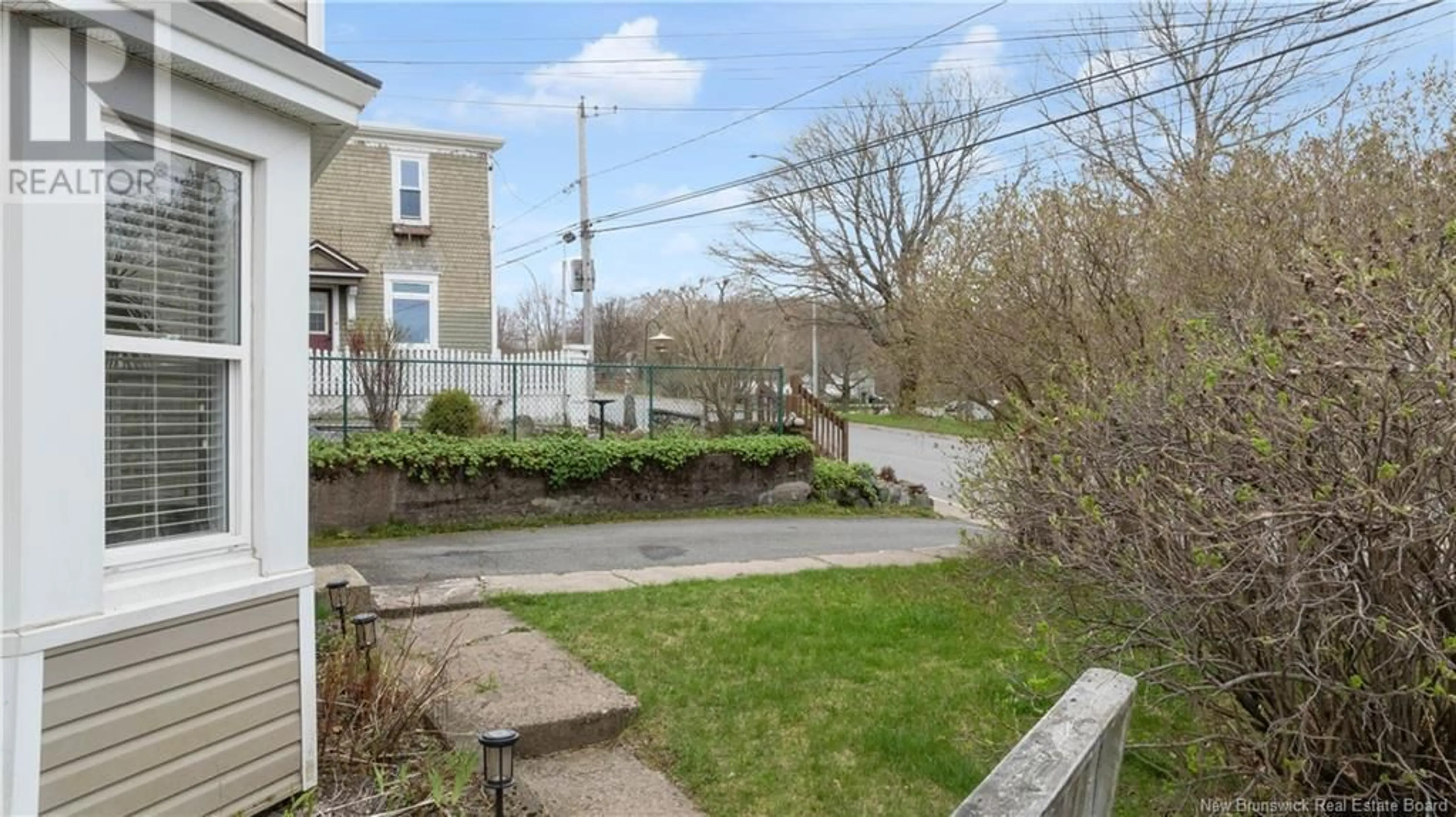 Patio, street for 89 SEELY STREET, Saint John New Brunswick E2K4B4