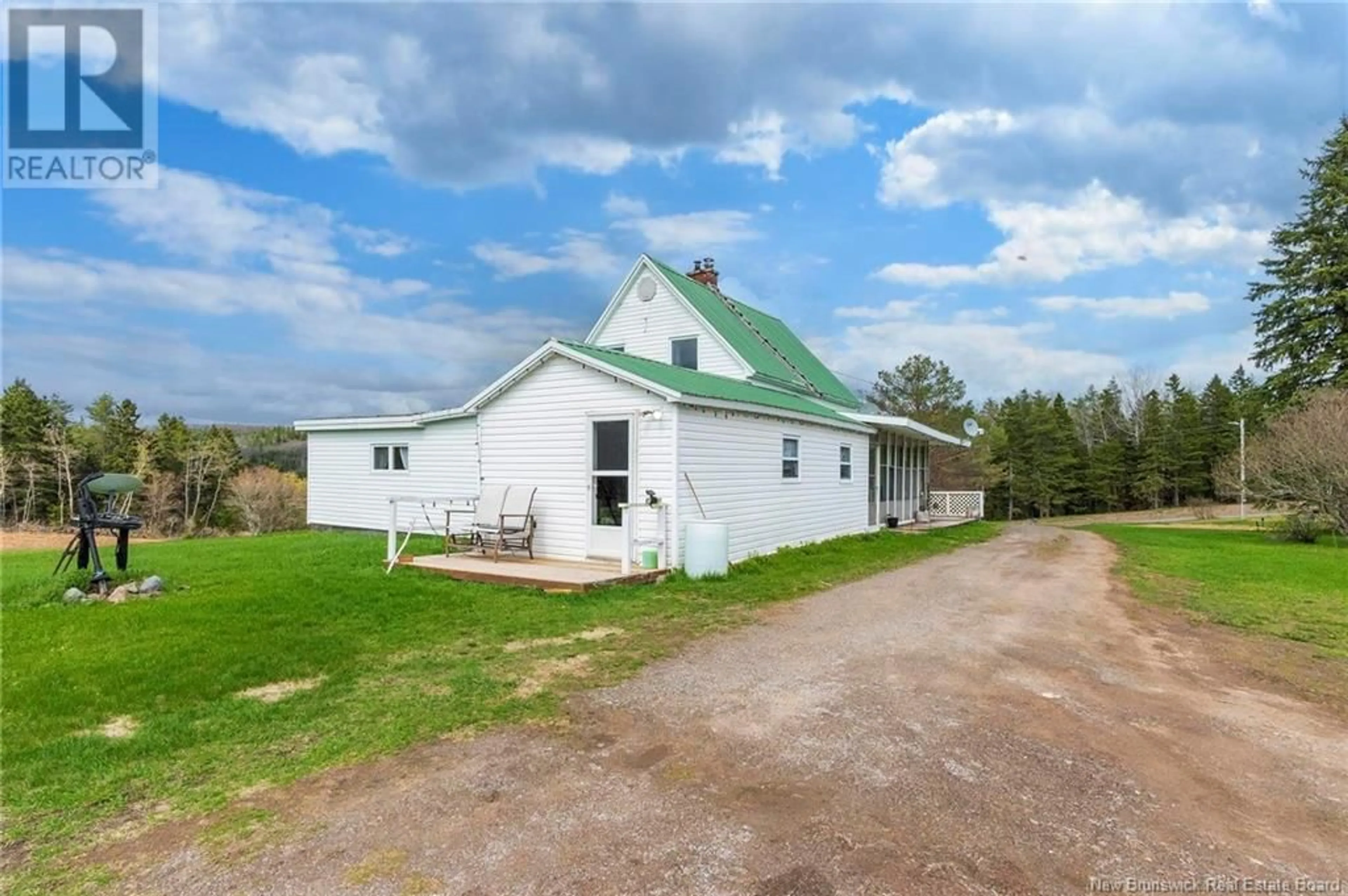A pic from outside/outdoor area/front of a property/back of a property/a pic from drone, building for 7 HAYWARD ROAD, Prosser Brook New Brunswick E4Z2G1