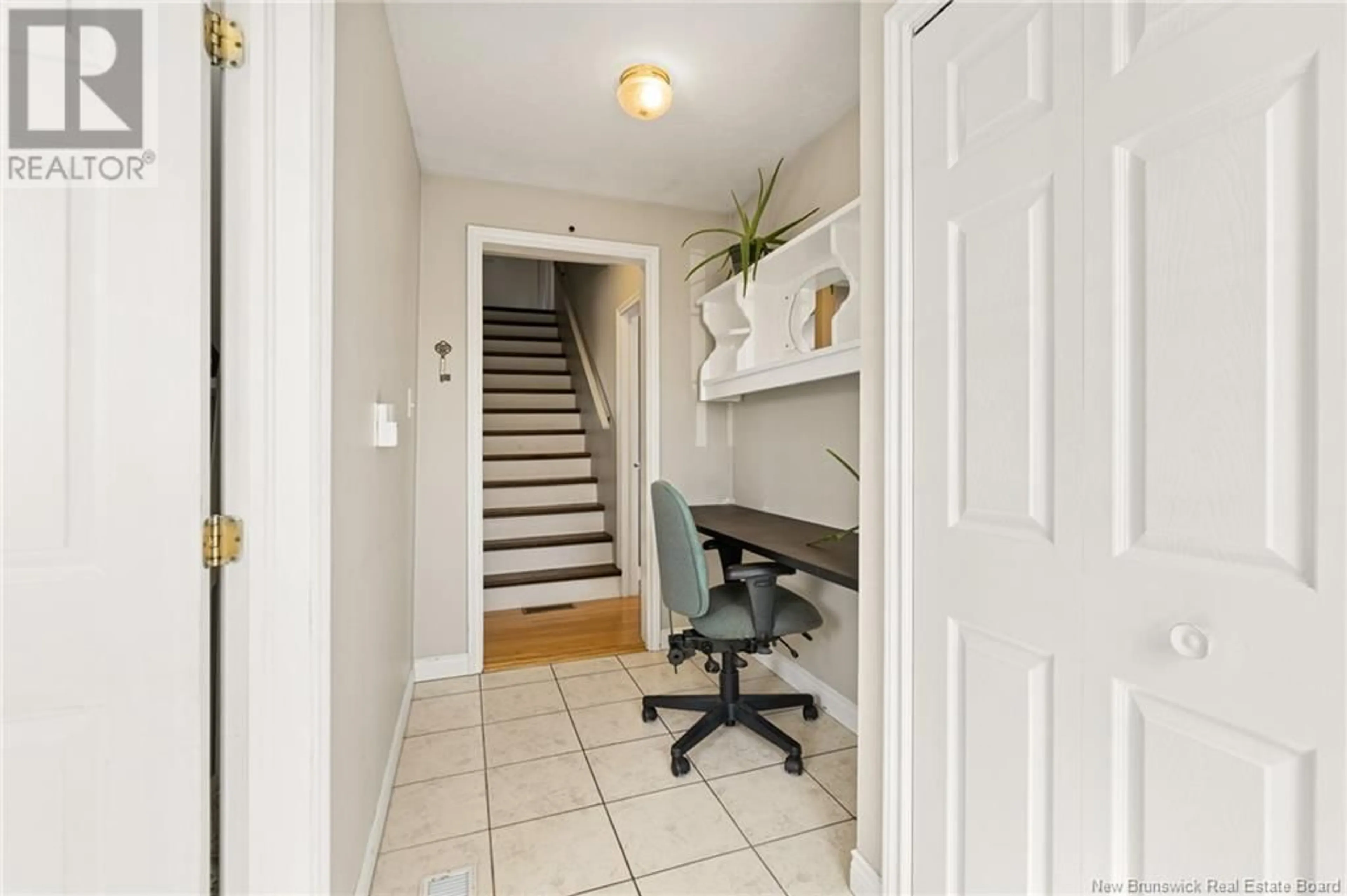 Indoor entryway for 1967 ROUTE 950, Petit-Cap New Brunswick E4N2H4