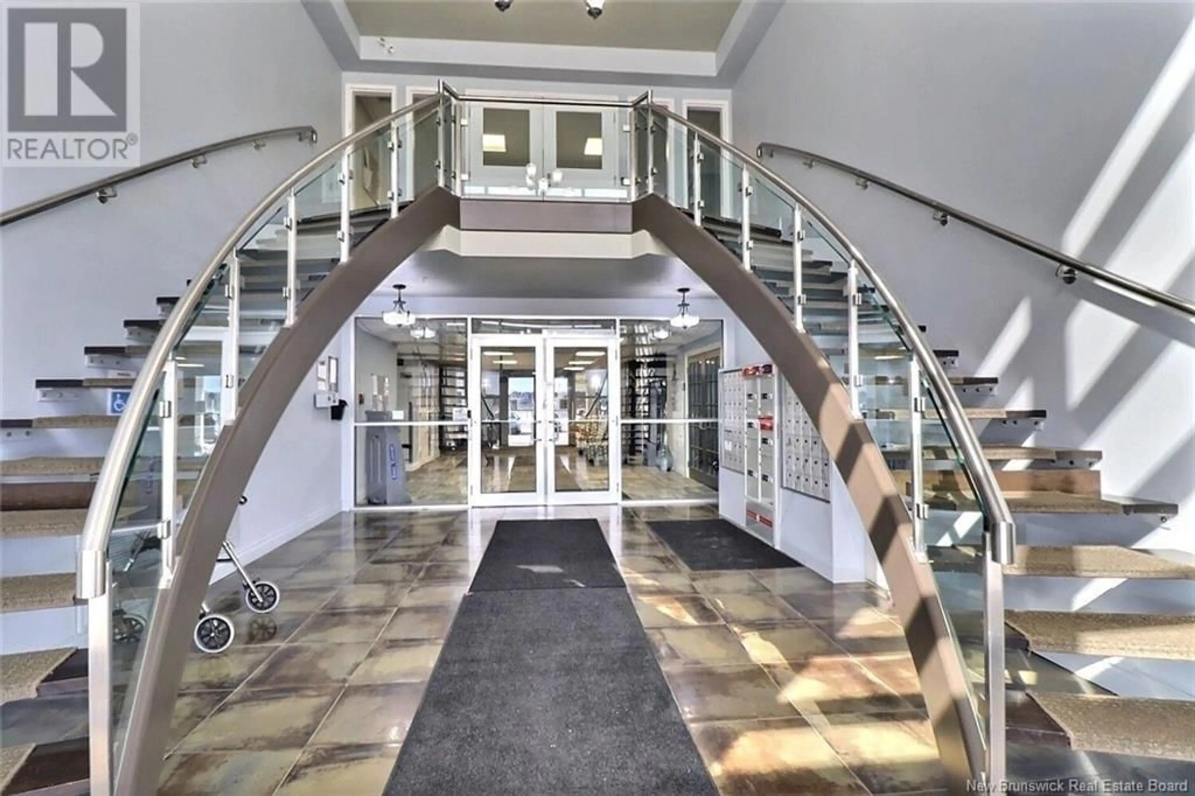 Indoor foyer for 216 - 69 CAP BIMET BOULEVARD, Beaubassin East New Brunswick E4P6X5