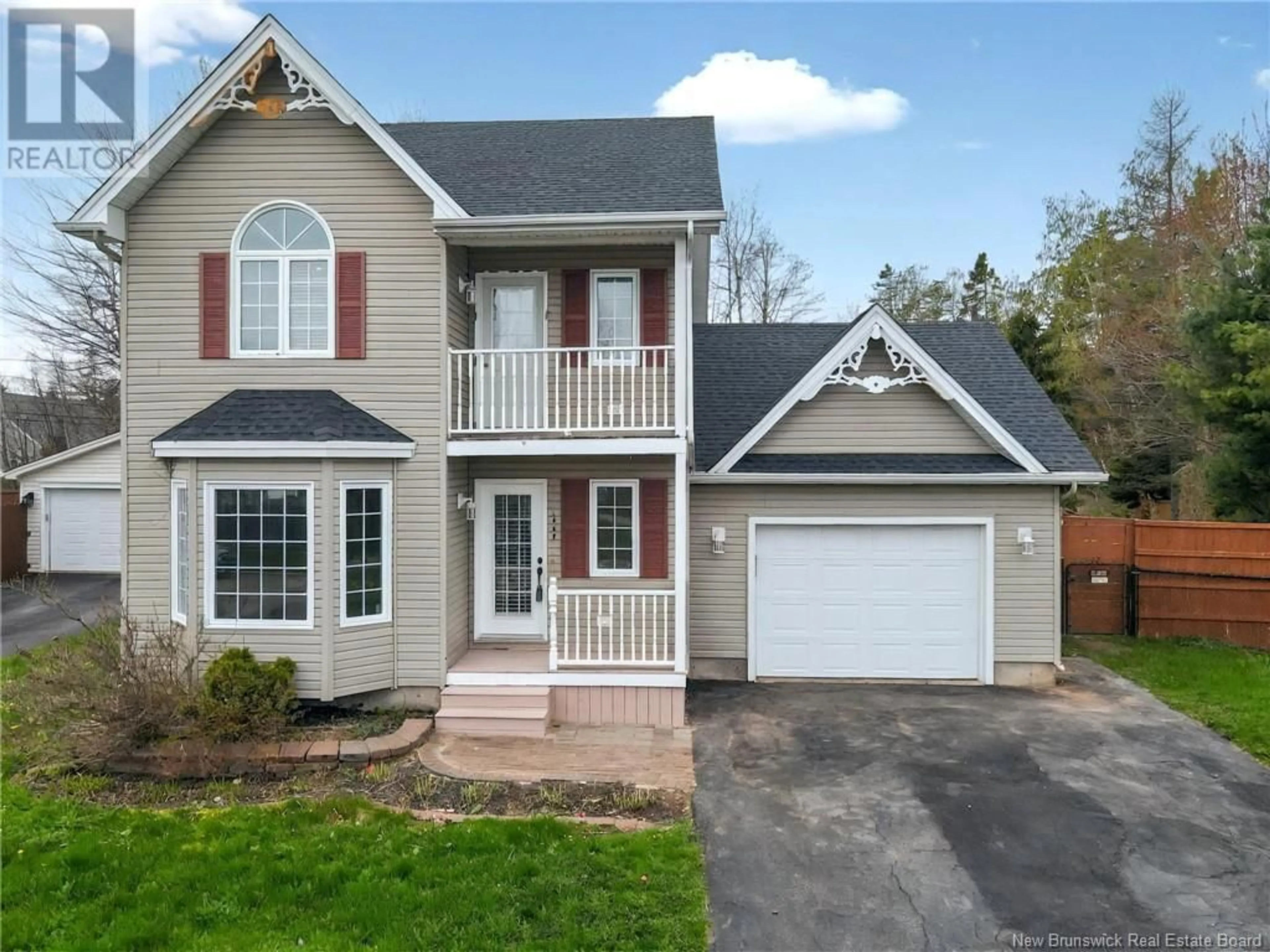 Home with vinyl exterior material, street for 1000 MUIRFIELD, Moncton New Brunswick E1G3T9
