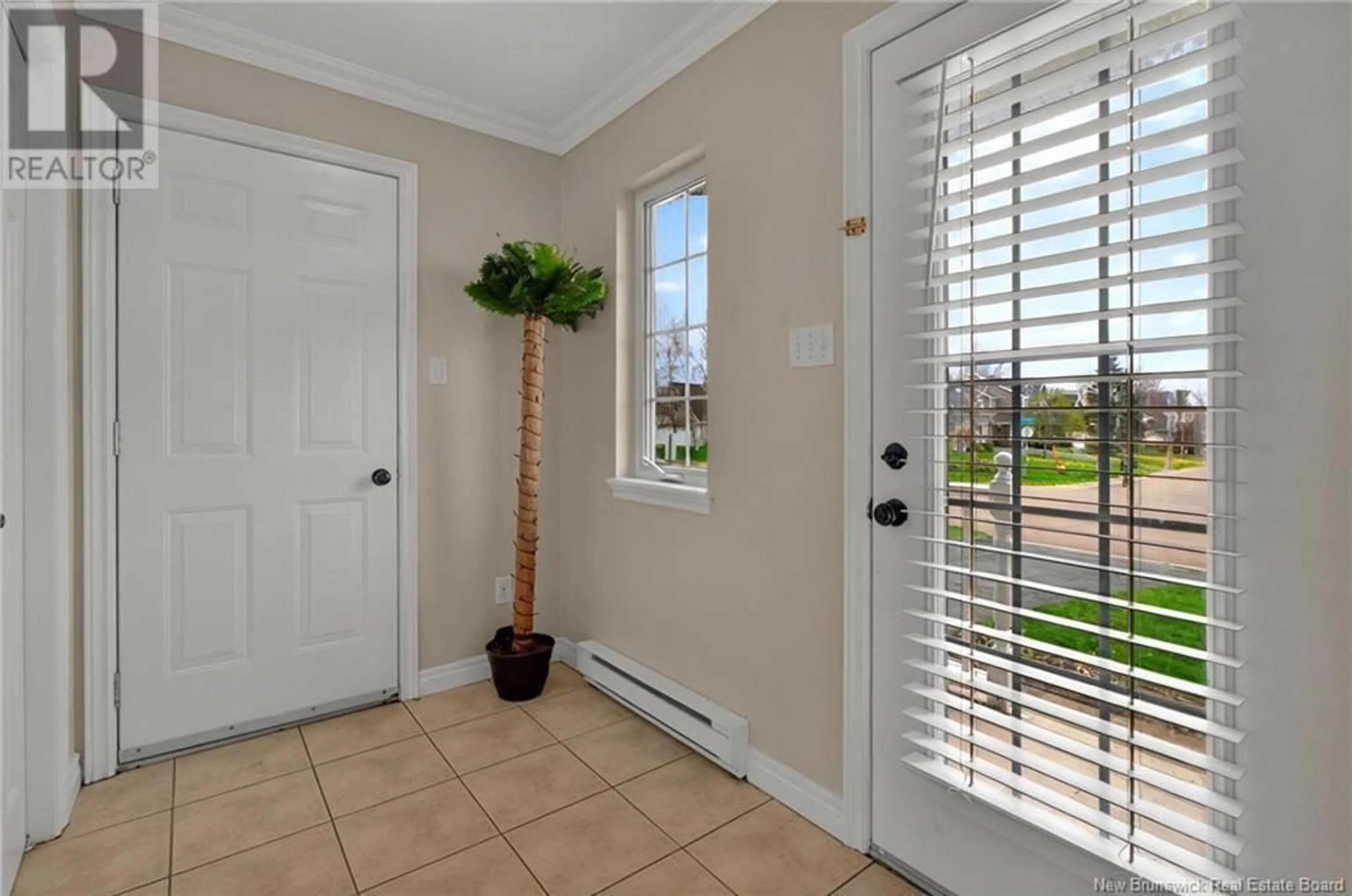 Indoor entryway for 1000 MUIRFIELD, Moncton New Brunswick E1G3T9