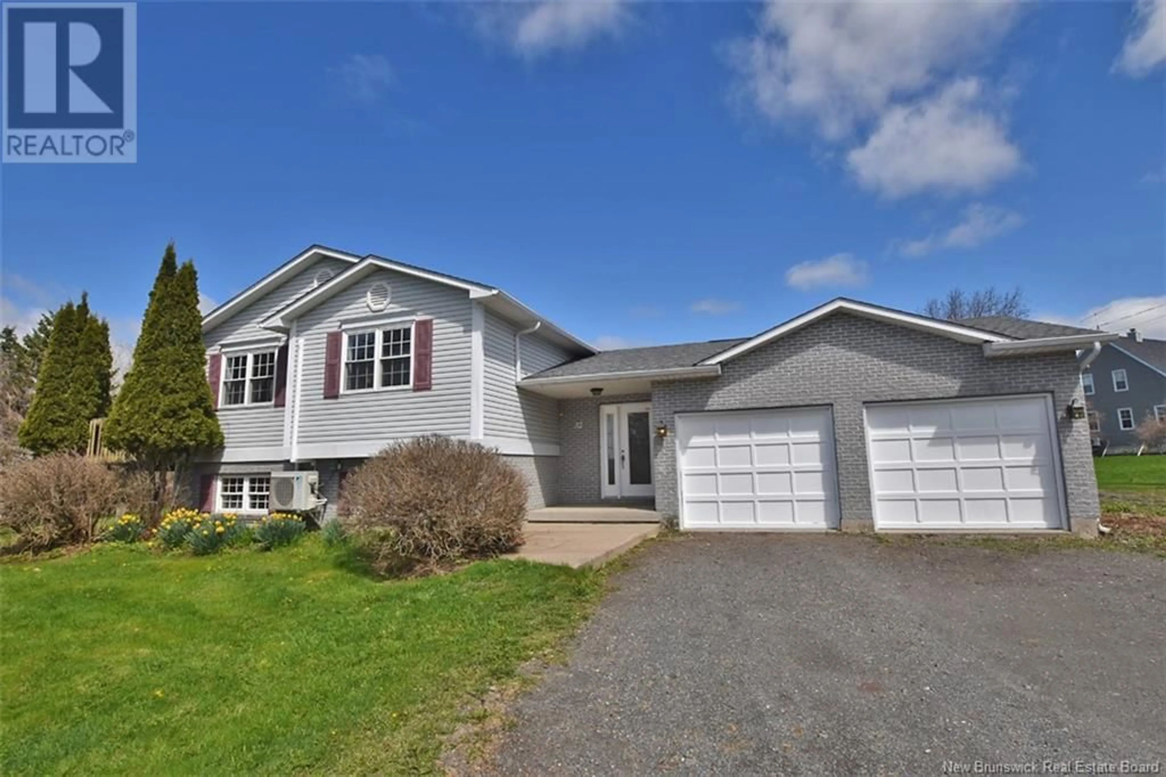 Home with vinyl exterior material, street for 32 APPLE LANE, Keswick New Brunswick E6L1P6