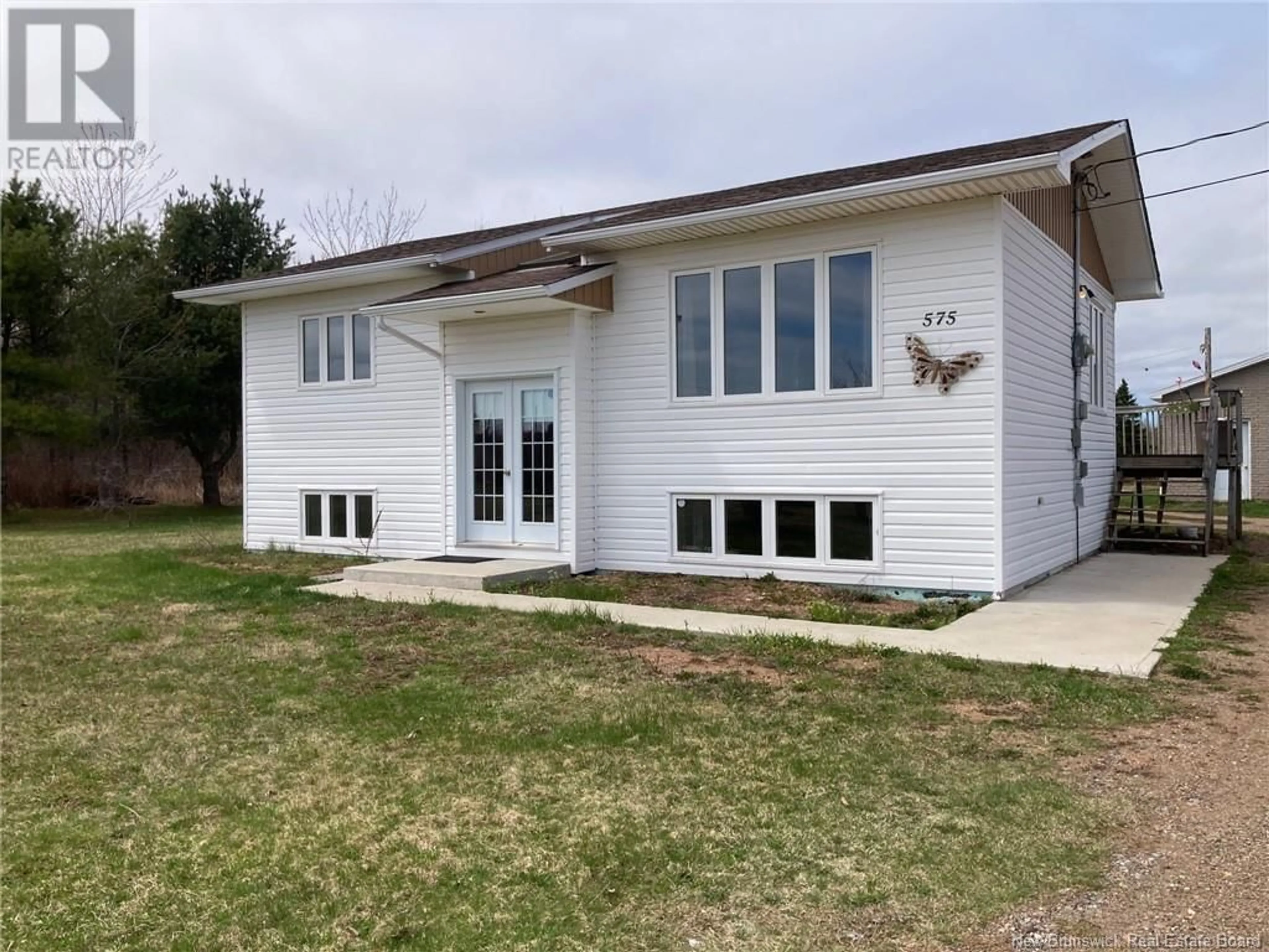 Home with vinyl exterior material, building for 575 ROUTE 355, Sainte-Rose New Brunswick E1X2W2
