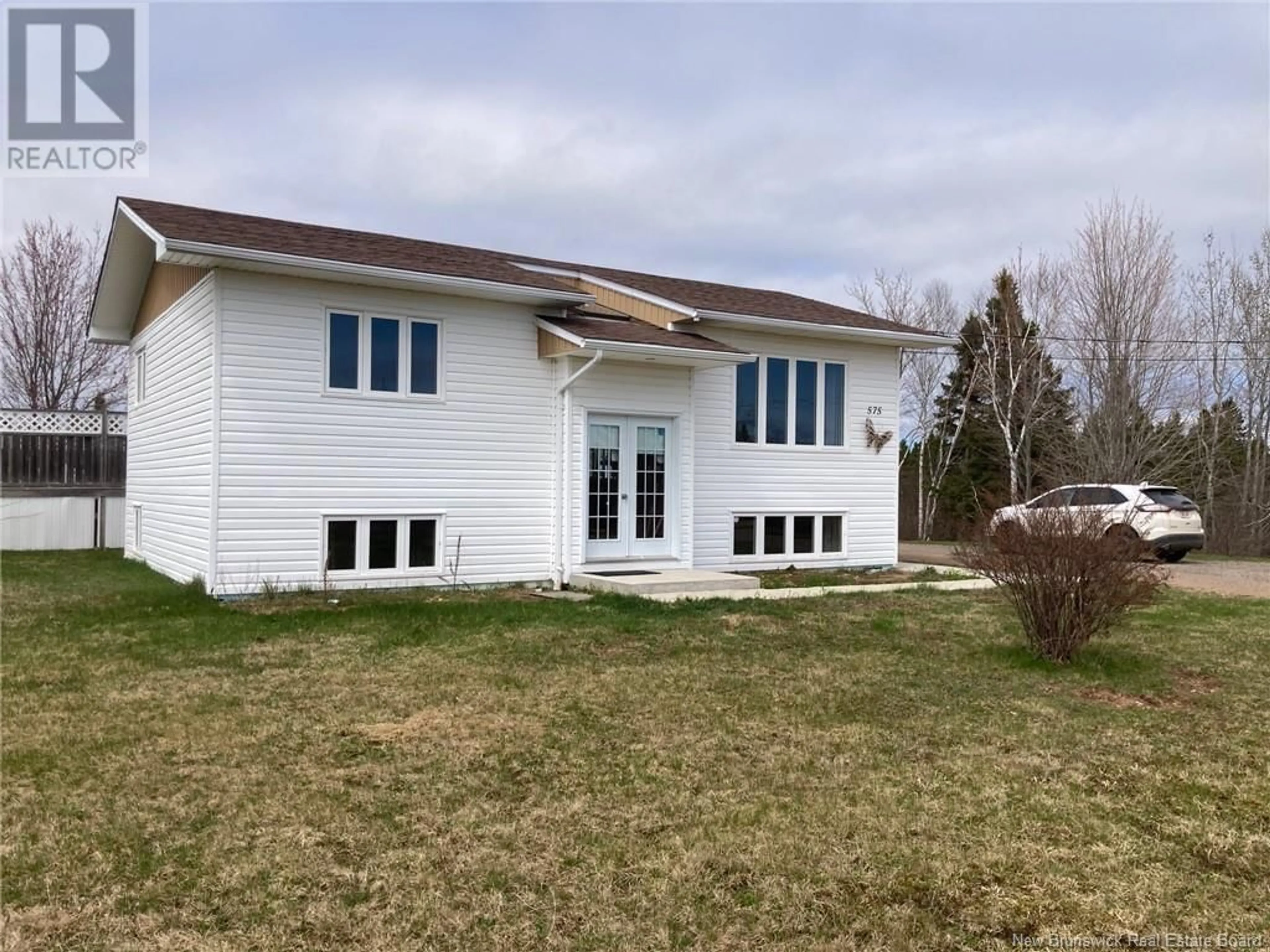 Home with vinyl exterior material, building for 575 ROUTE 355, Sainte-Rose New Brunswick E1X2W2