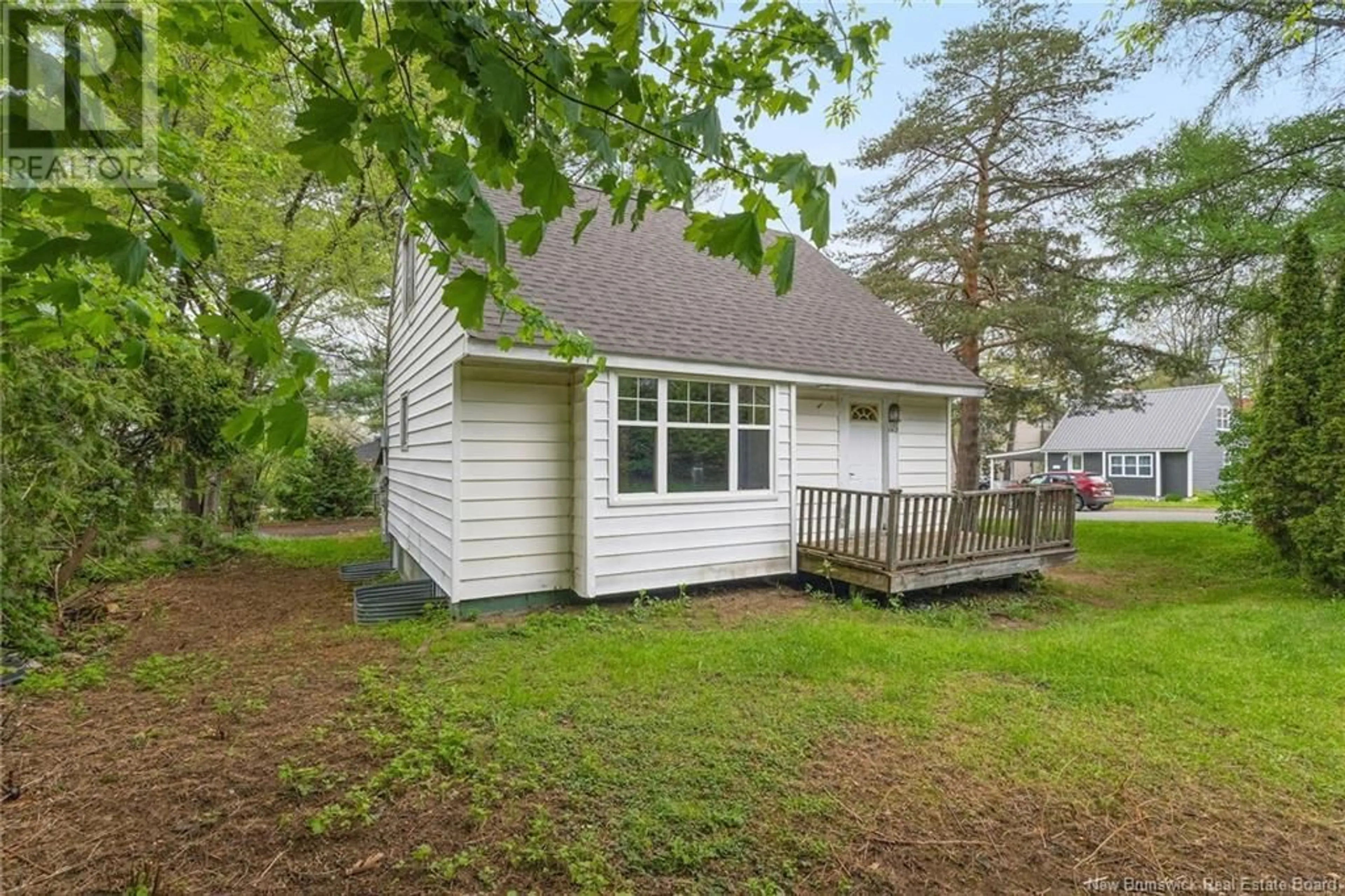 Home with vinyl exterior material, street for 669 BECKWITH STREET, Fredericton New Brunswick E3B2C7