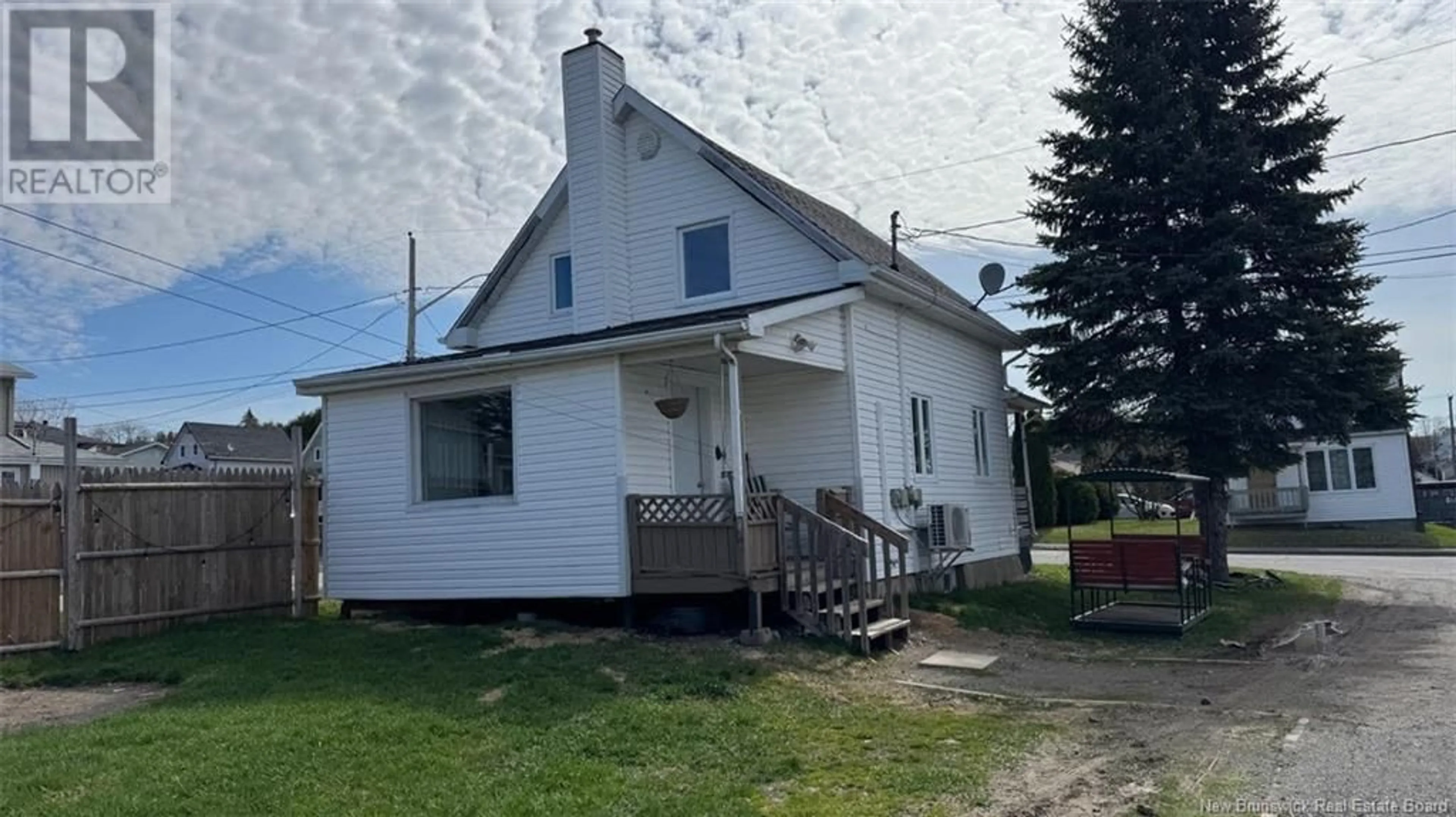 Unknown for 42 45E AVENUE, Edmundston New Brunswick E3V3A6
