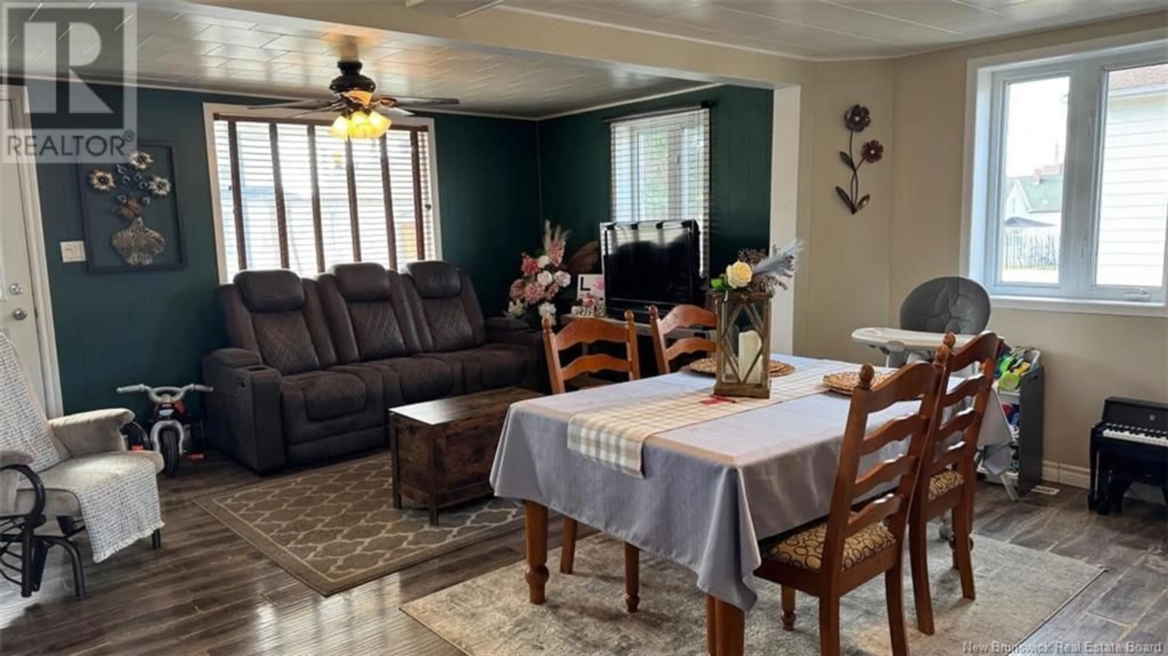 Dining room, unknown for 42 45E AVENUE, Edmundston New Brunswick E3V3A6