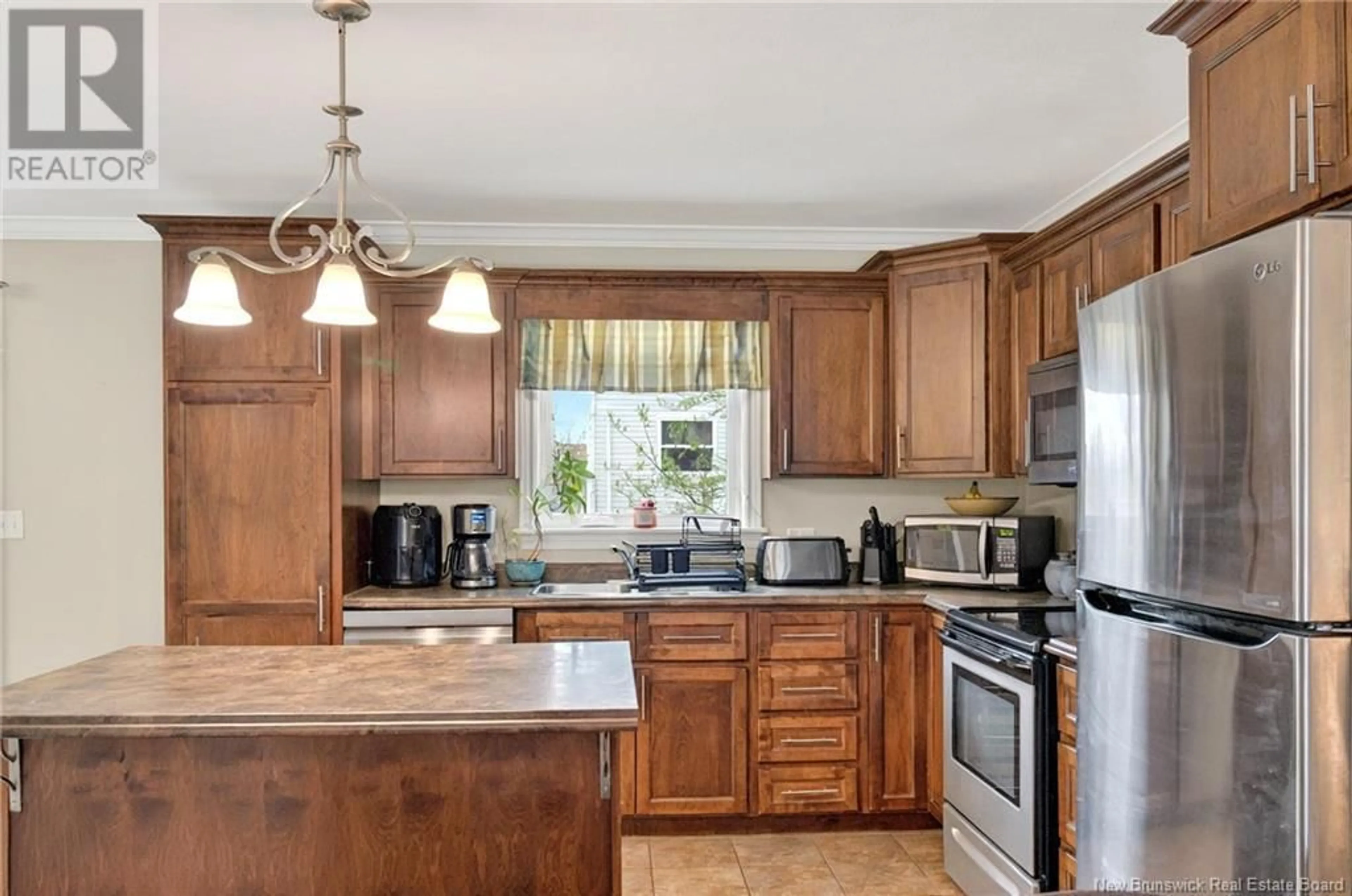 Open concept kitchen, unknown for 4 MOSSYOAK CRESCENT, Moncton New Brunswick E1G0J7