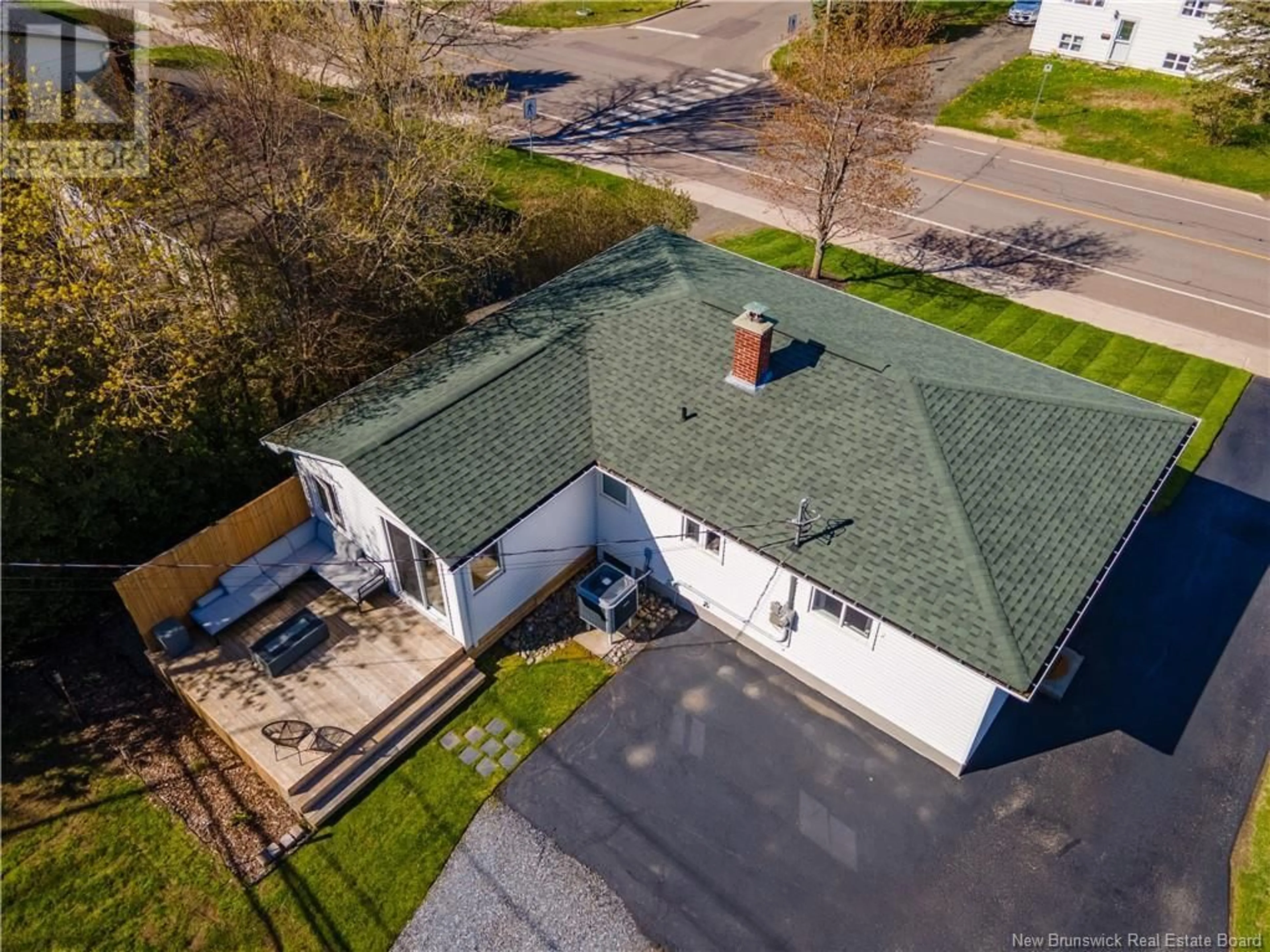 A pic from outside/outdoor area/front of a property/back of a property/a pic from drone, unknown for 290 BUCKINGHAM AVENUE, Riverview New Brunswick E1B2P2