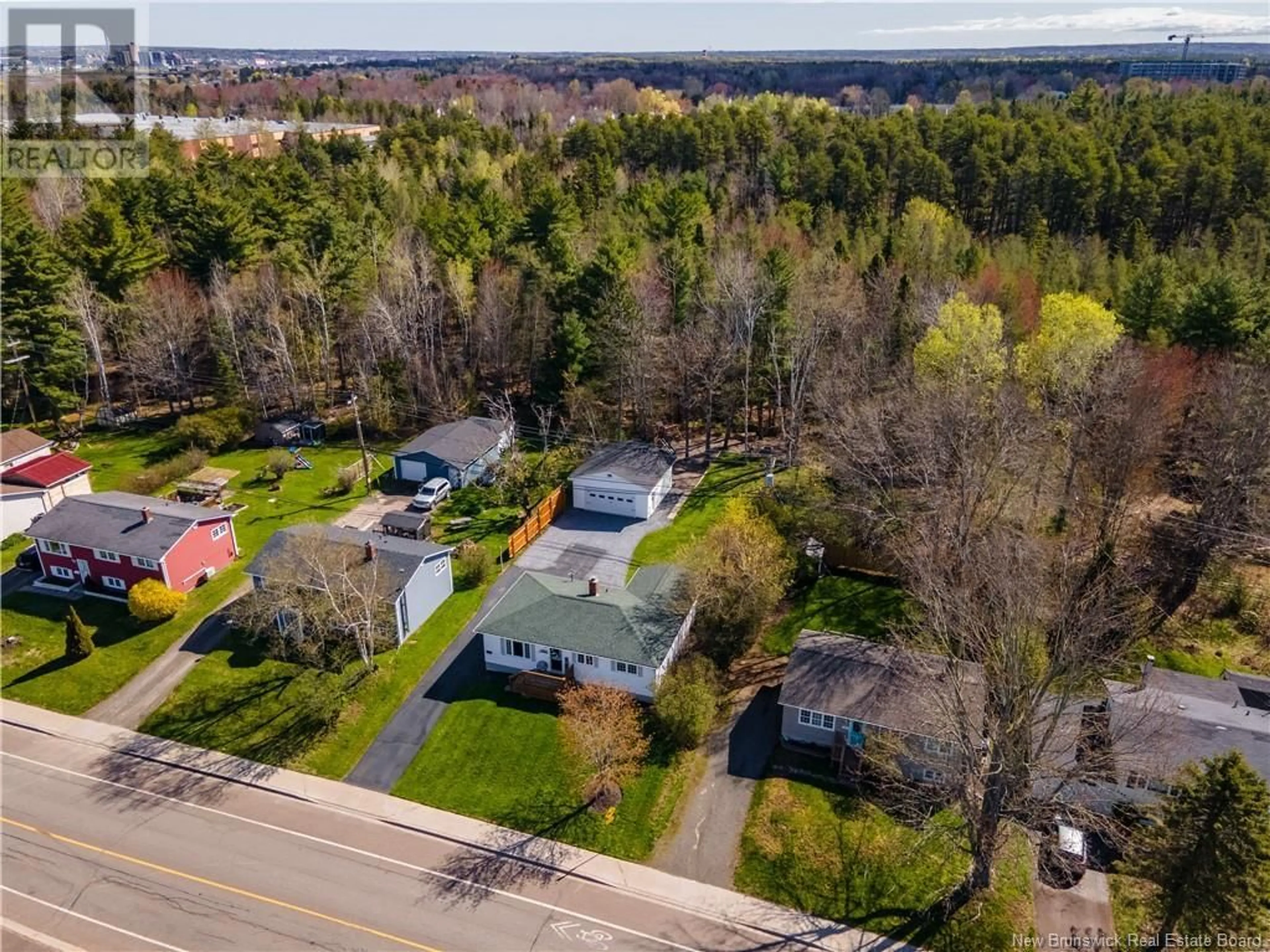 A pic from outside/outdoor area/front of a property/back of a property/a pic from drone, street for 290 BUCKINGHAM AVENUE, Riverview New Brunswick E1B2P2