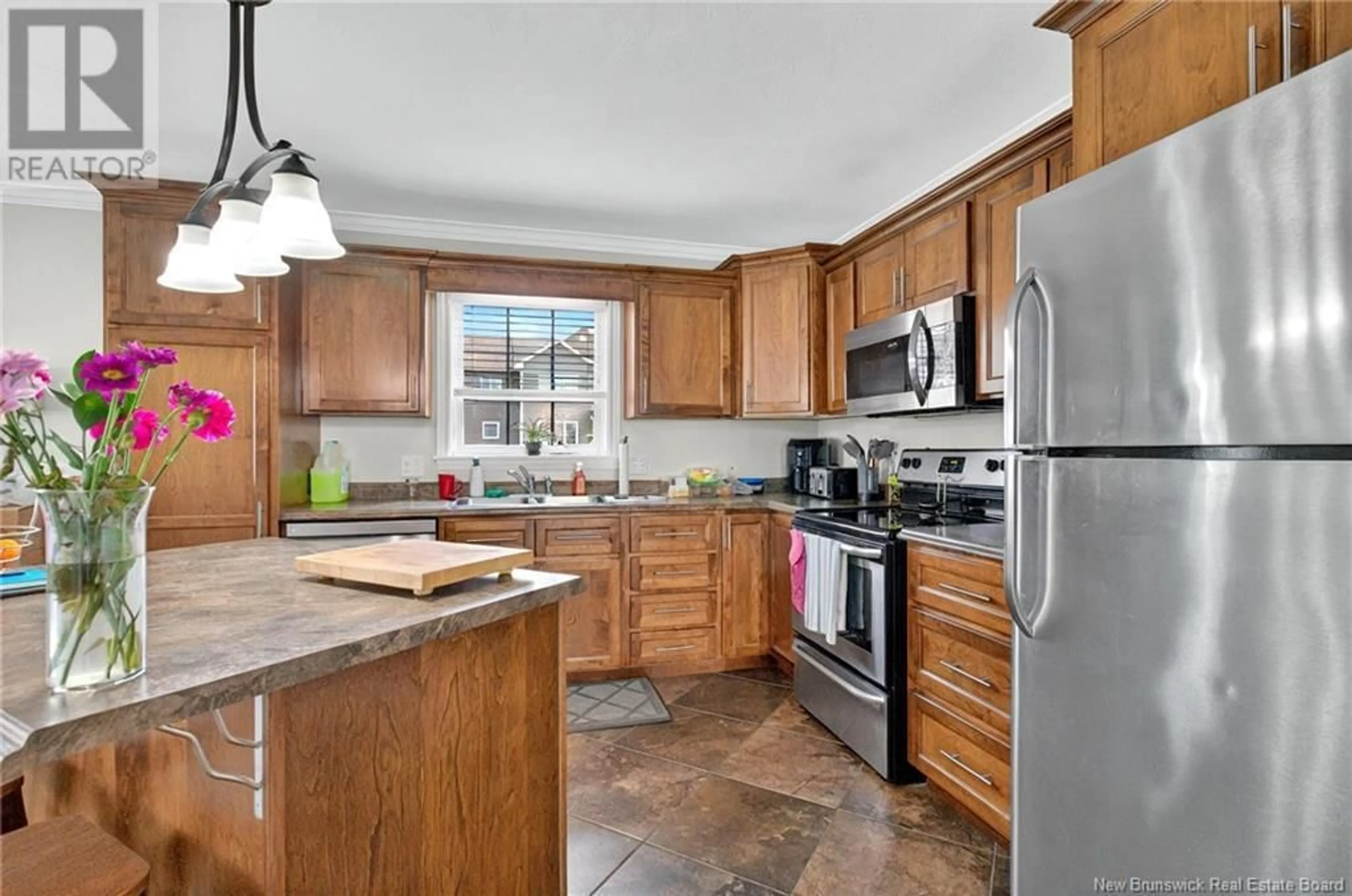 Standard kitchen, ceramic/tile floor for 467 EVERGREEN DRIVE, Moncton New Brunswick E1G0L1