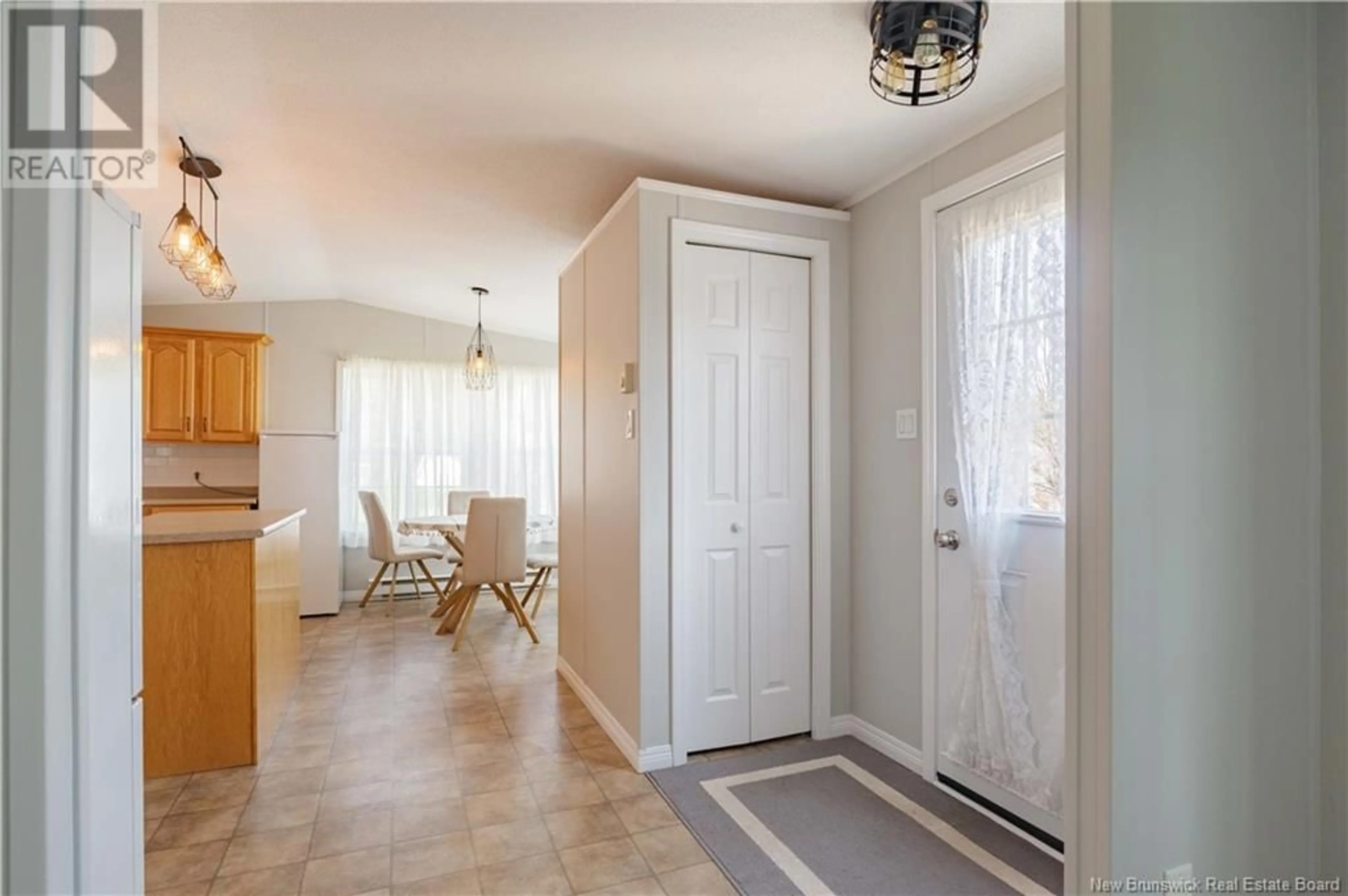 Indoor entryway for 122 GLENMAR DRIVE, Fredericton New Brunswick E3G0S3